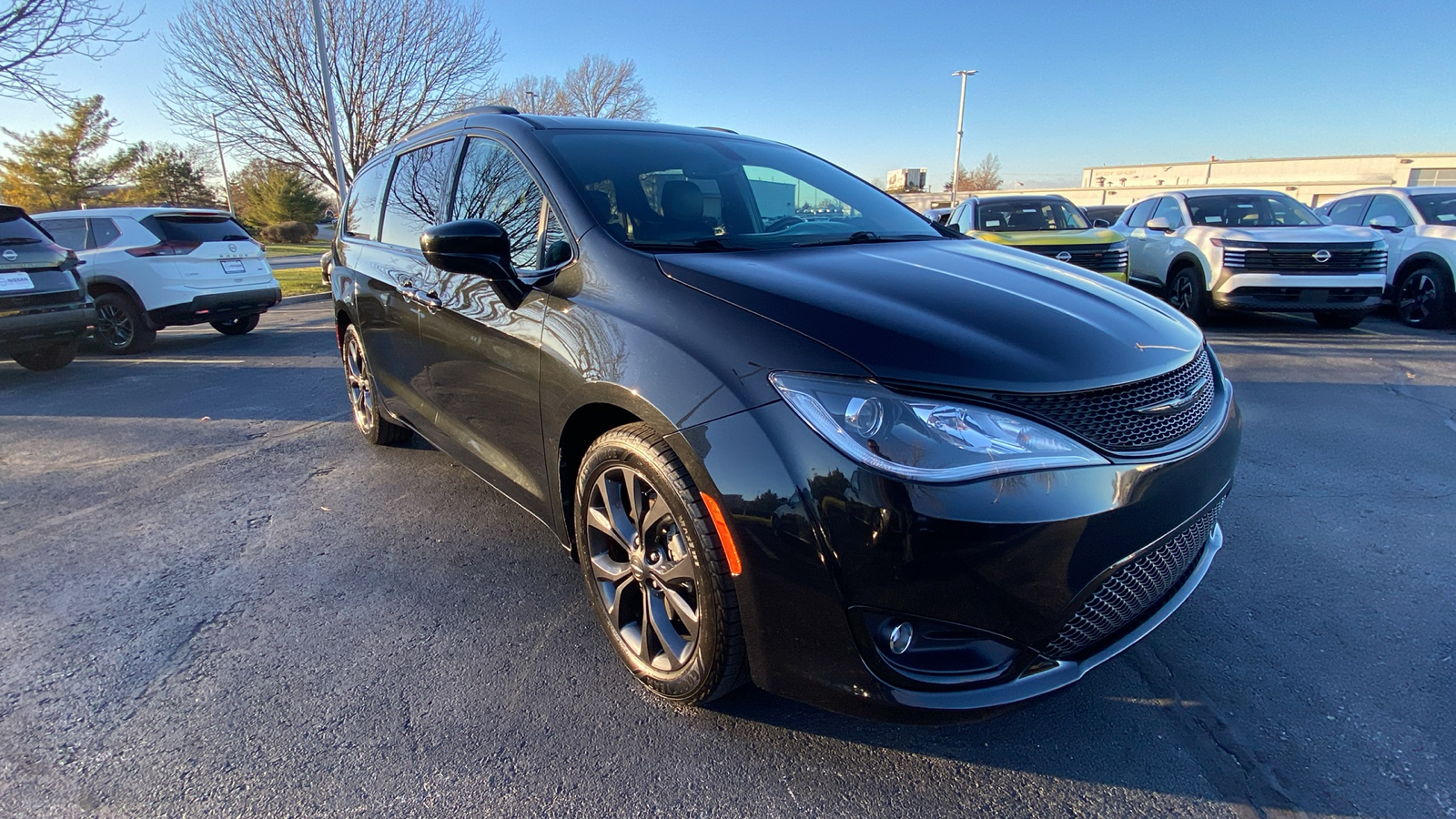 2020 Chrysler Pacifica Touring L 3