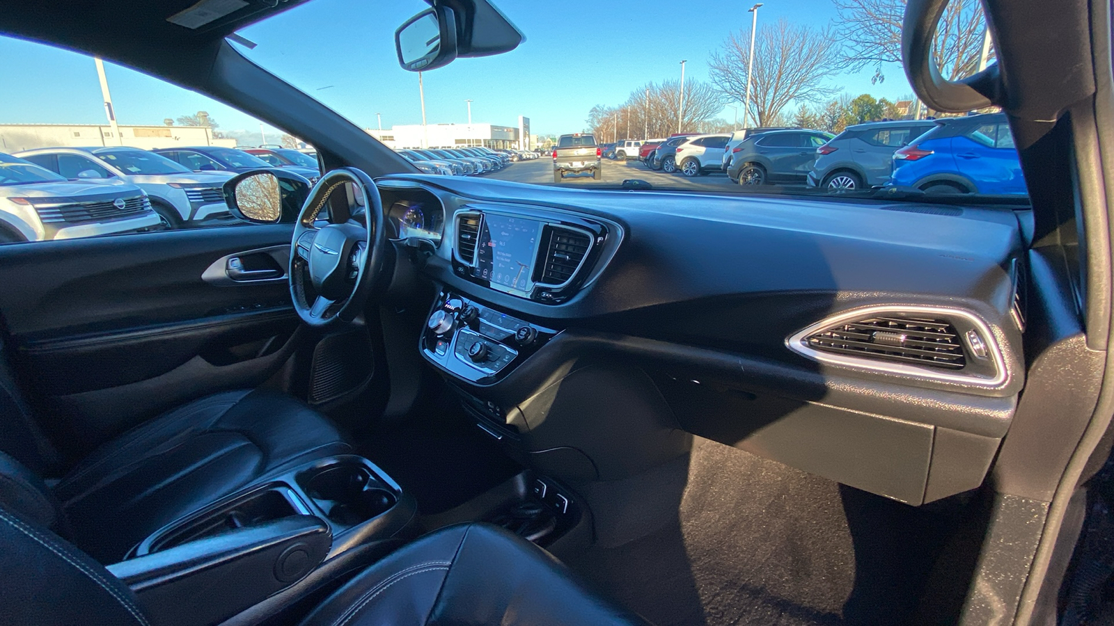 2020 Chrysler Pacifica Touring L 35