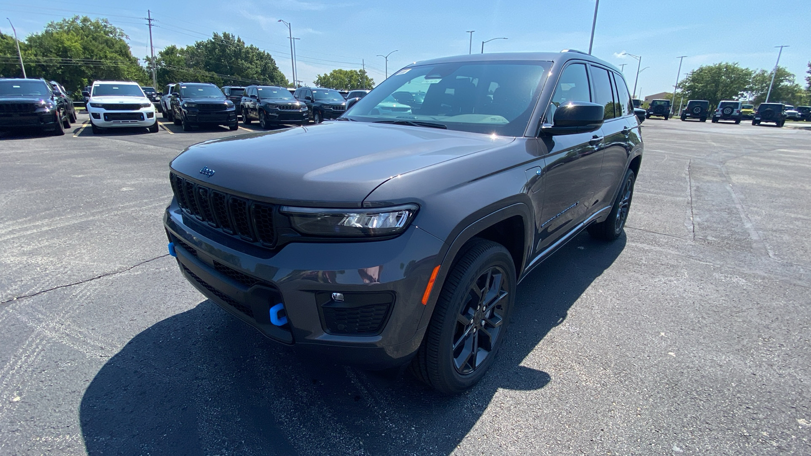 2024 Jeep Grand Cherokee  1