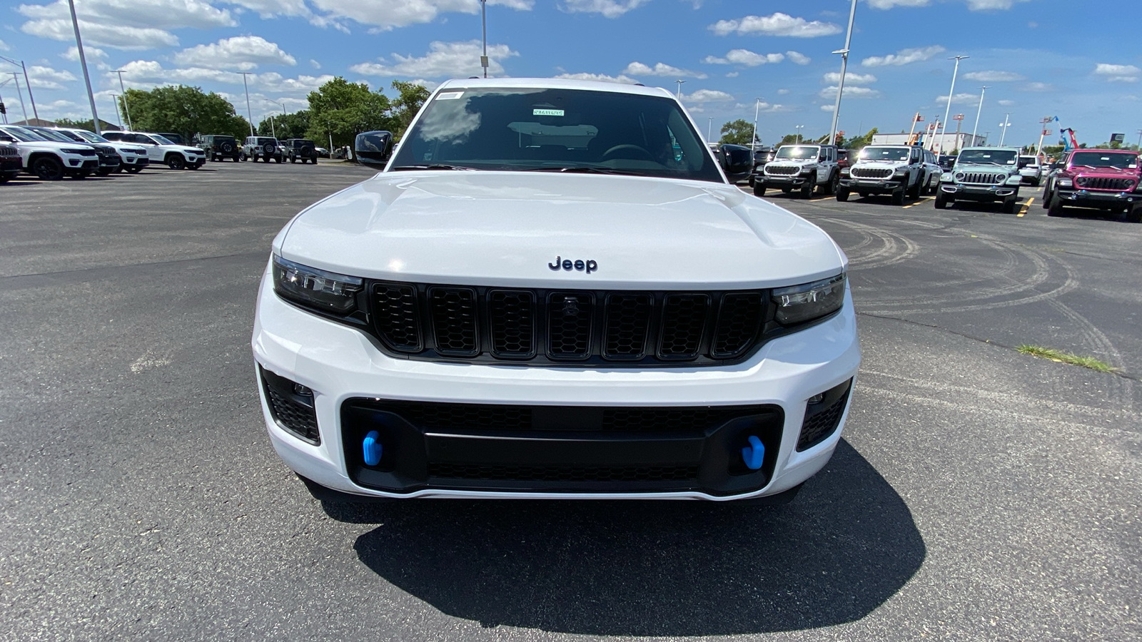 2024 Jeep Grand Cherokee  2