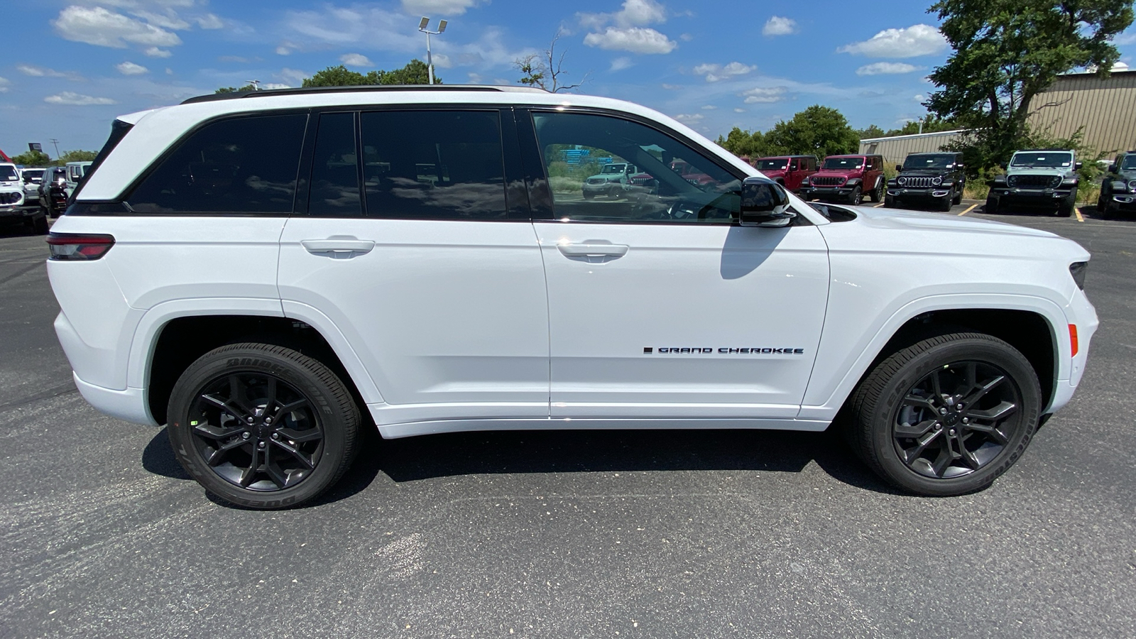 2024 Jeep Grand Cherokee  4