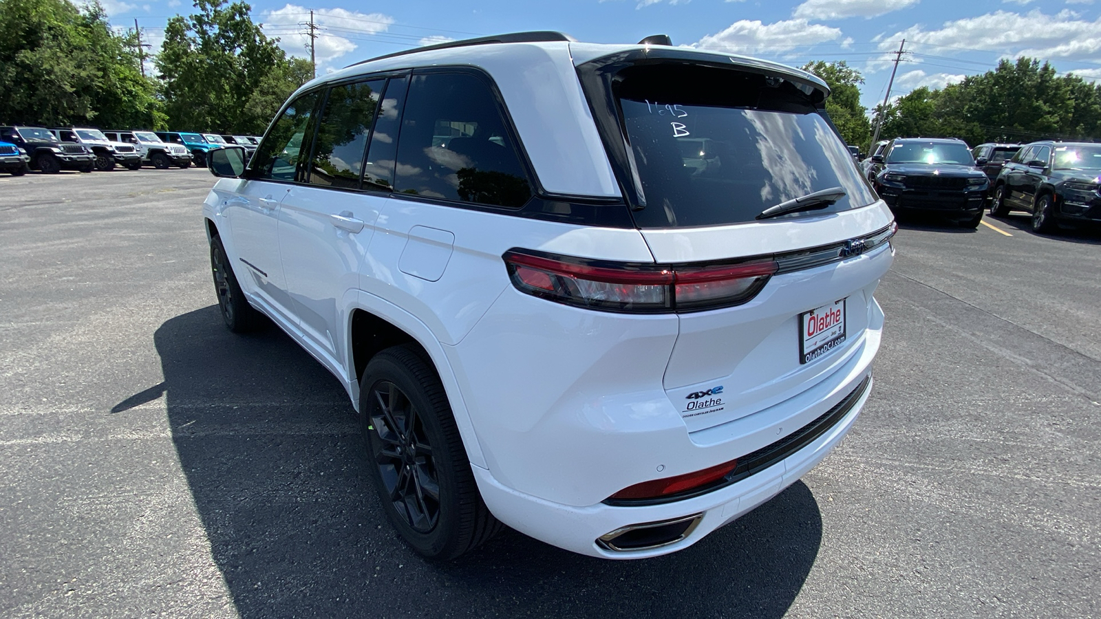 2024 Jeep Grand Cherokee  8