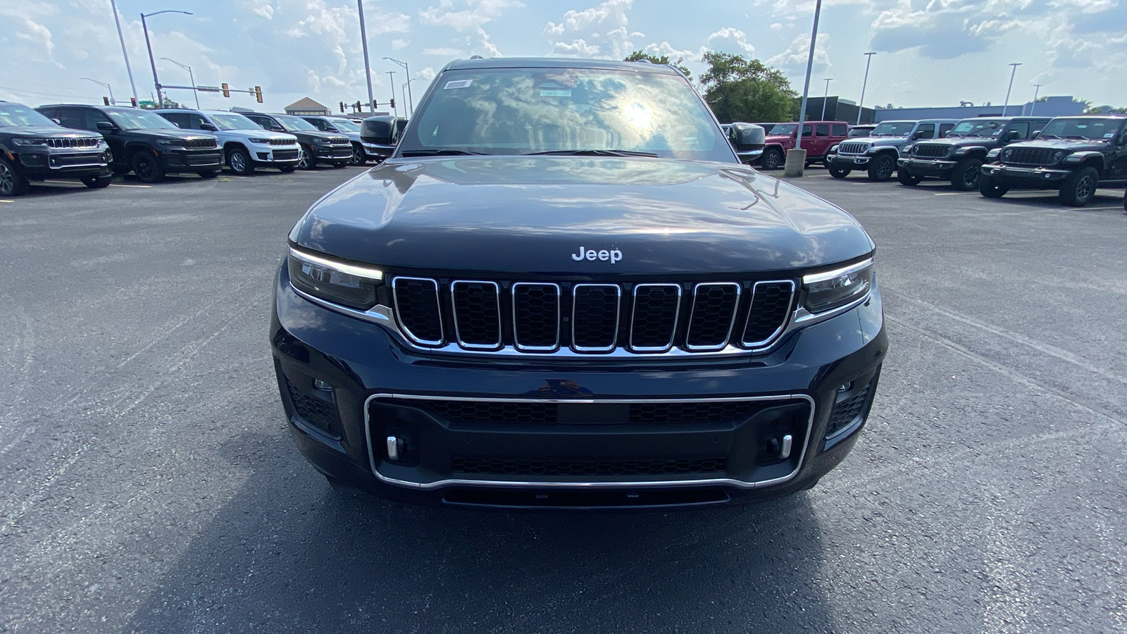 2024 Jeep Grand Cherokee L Overland 2