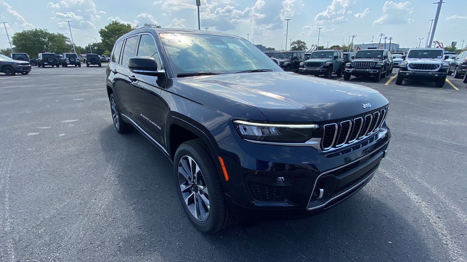 2024 Jeep Grand Cherokee L Overland 3