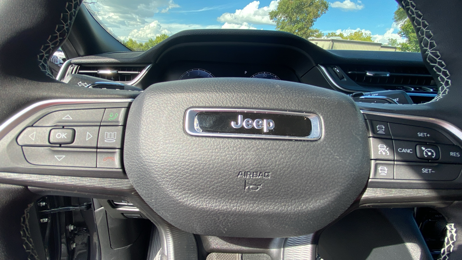 2024 Jeep Grand Cherokee L Altitude 15