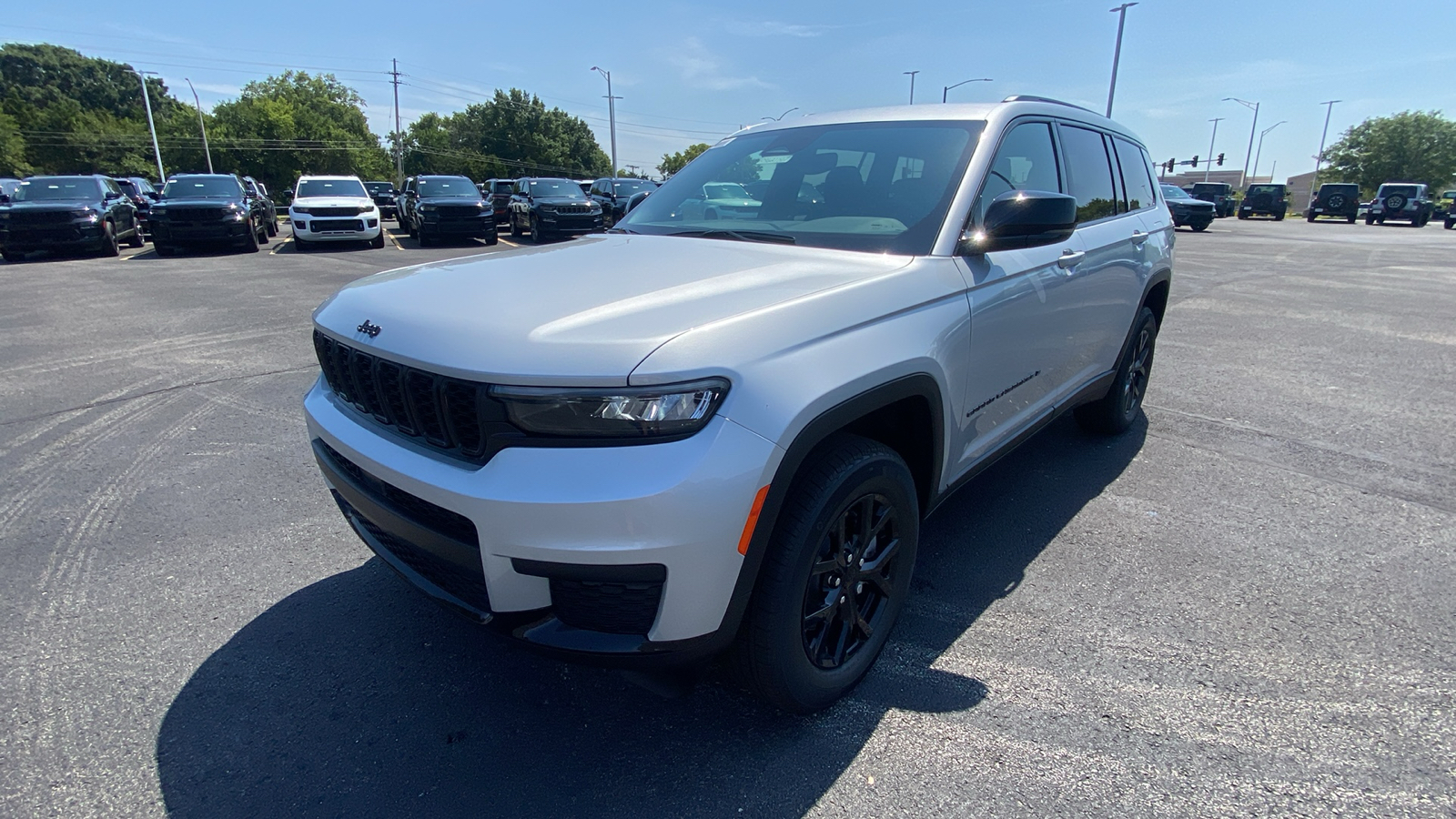 2024 Jeep Grand Cherokee L Altitude 1