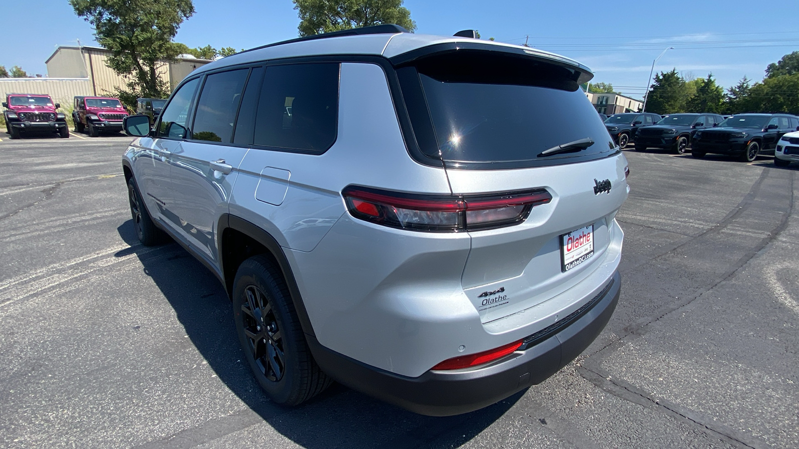 2024 Jeep Grand Cherokee L Altitude 8