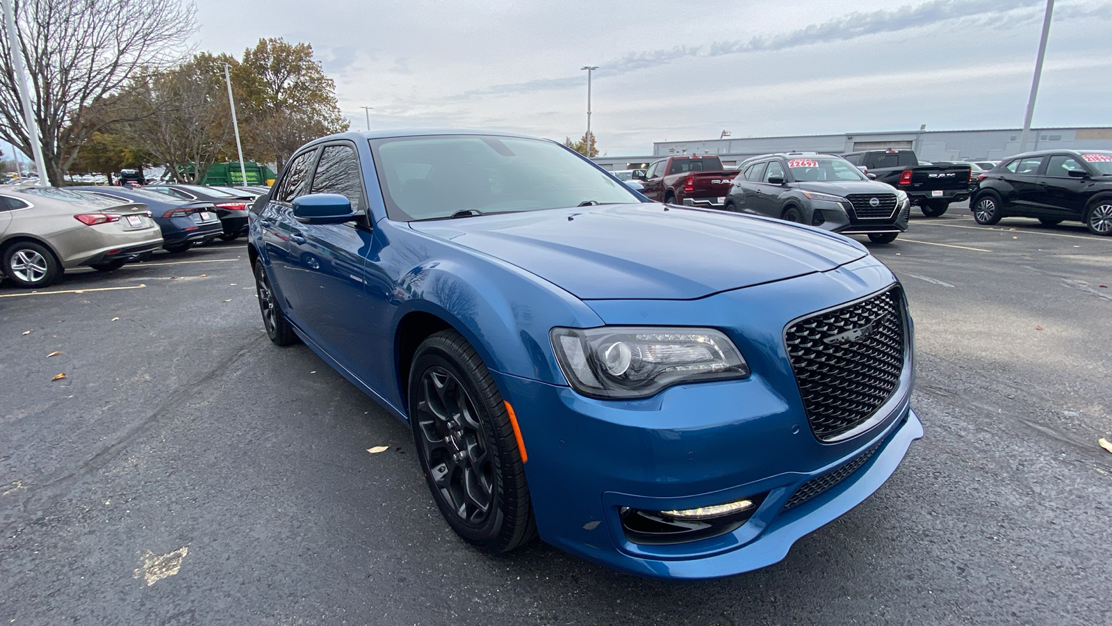 2023 Chrysler 300 Touring 3