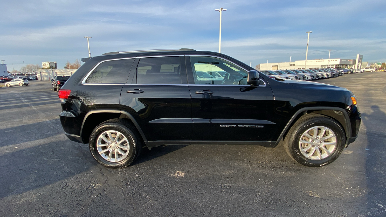 2021 Jeep Grand Cherokee Laredo E 4