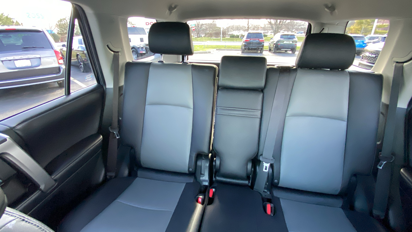 2019 Toyota 4Runner SR5 Premium 28