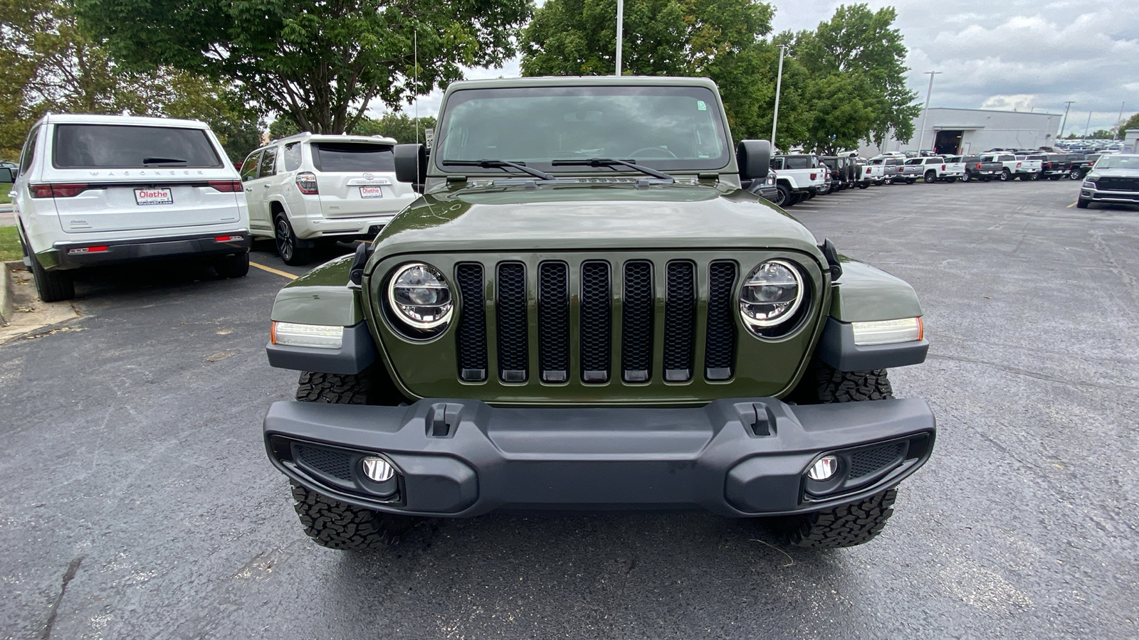 2021 Jeep Wrangler Unlimited Sahara Altitude 2