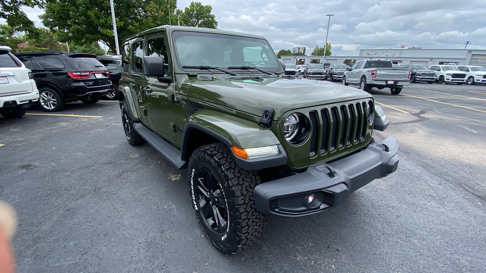 2021 Jeep Wrangler Unlimited Sahara Altitude 3