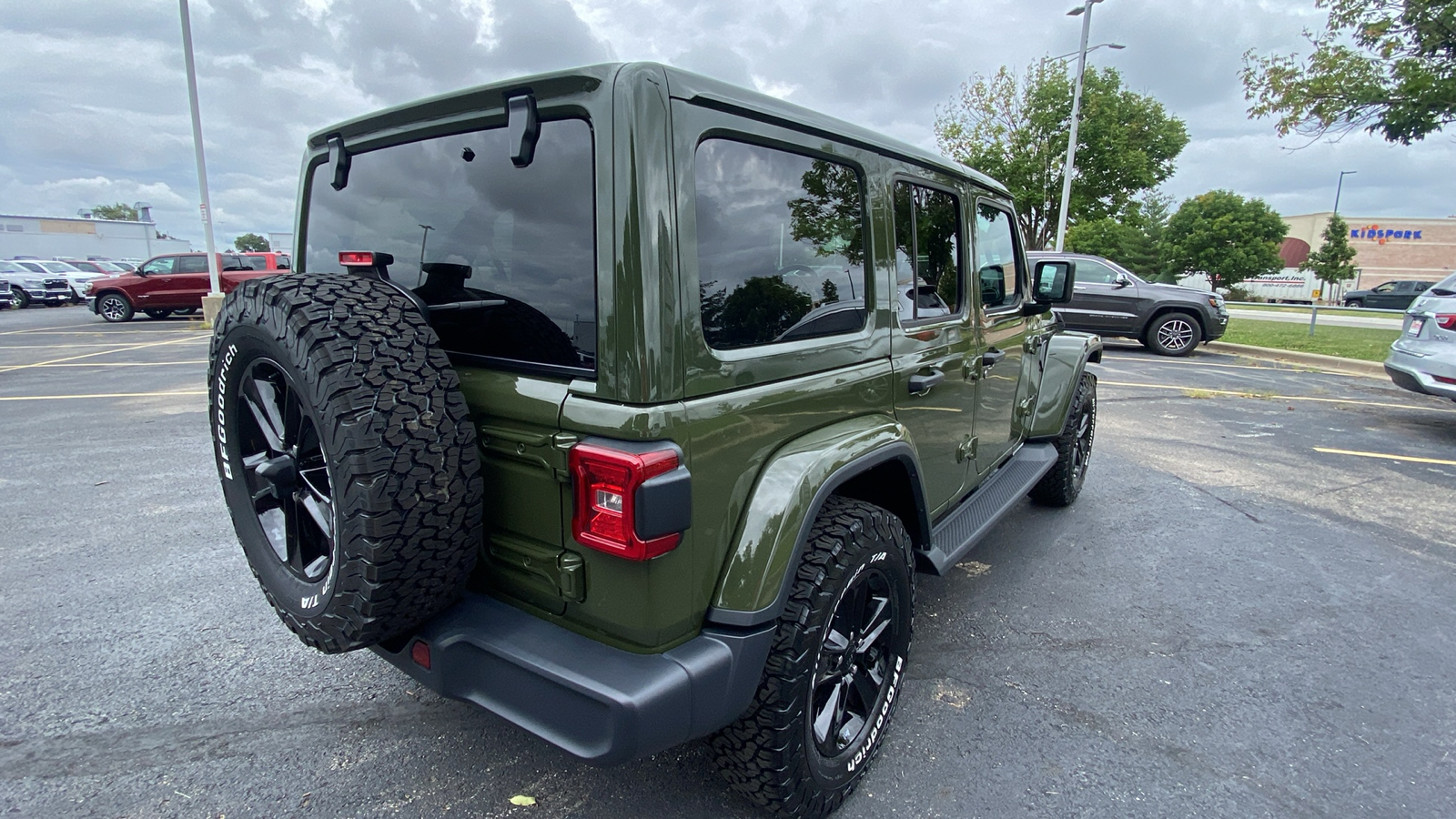 2021 Jeep Wrangler Unlimited Sahara Altitude 6