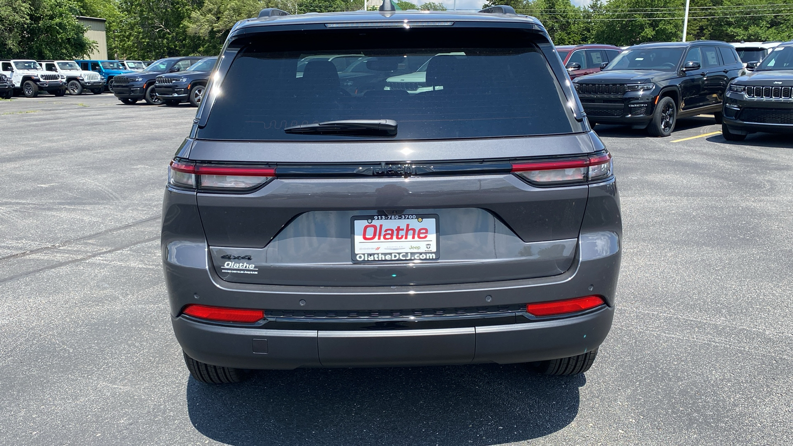 2024 Jeep Grand Cherokee Altitude 6