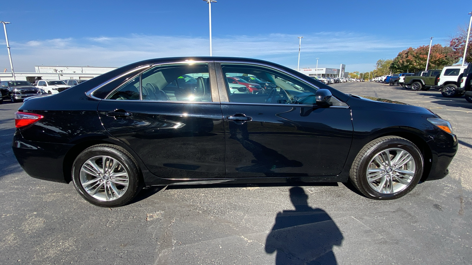 2017 Toyota Camry SE 4