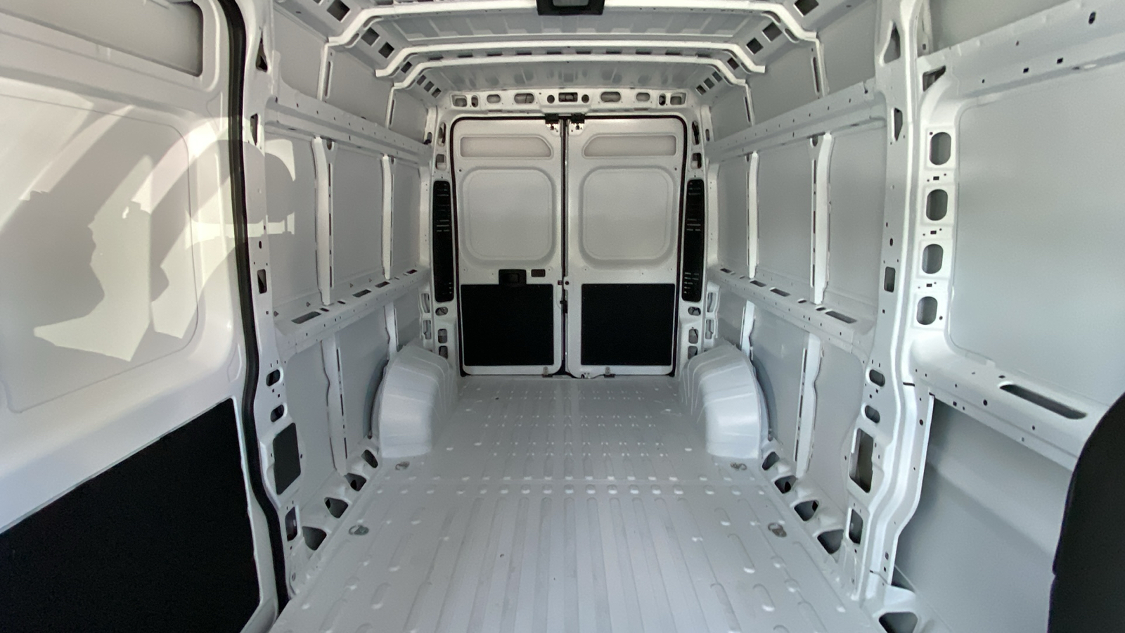 2024 Ram ProMaster 2500 High Roof 31