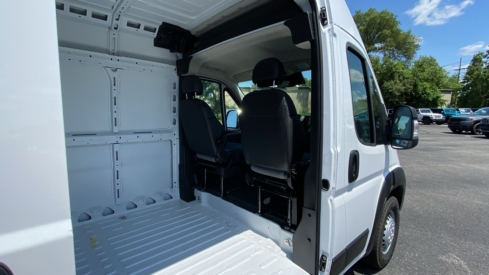 2024 Ram ProMaster 2500 High Roof 41