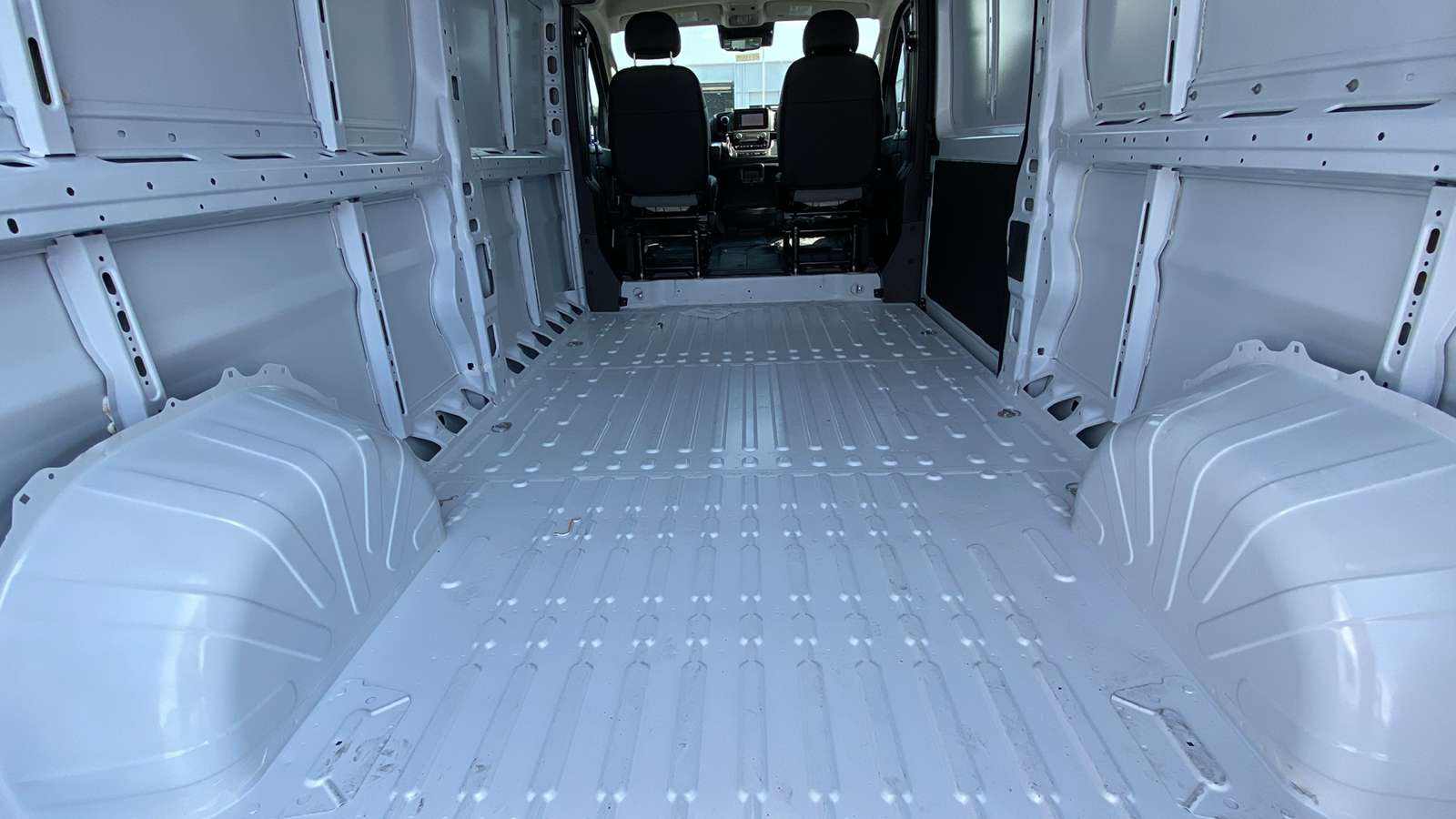 2024 Ram ProMaster 2500 High Roof 39