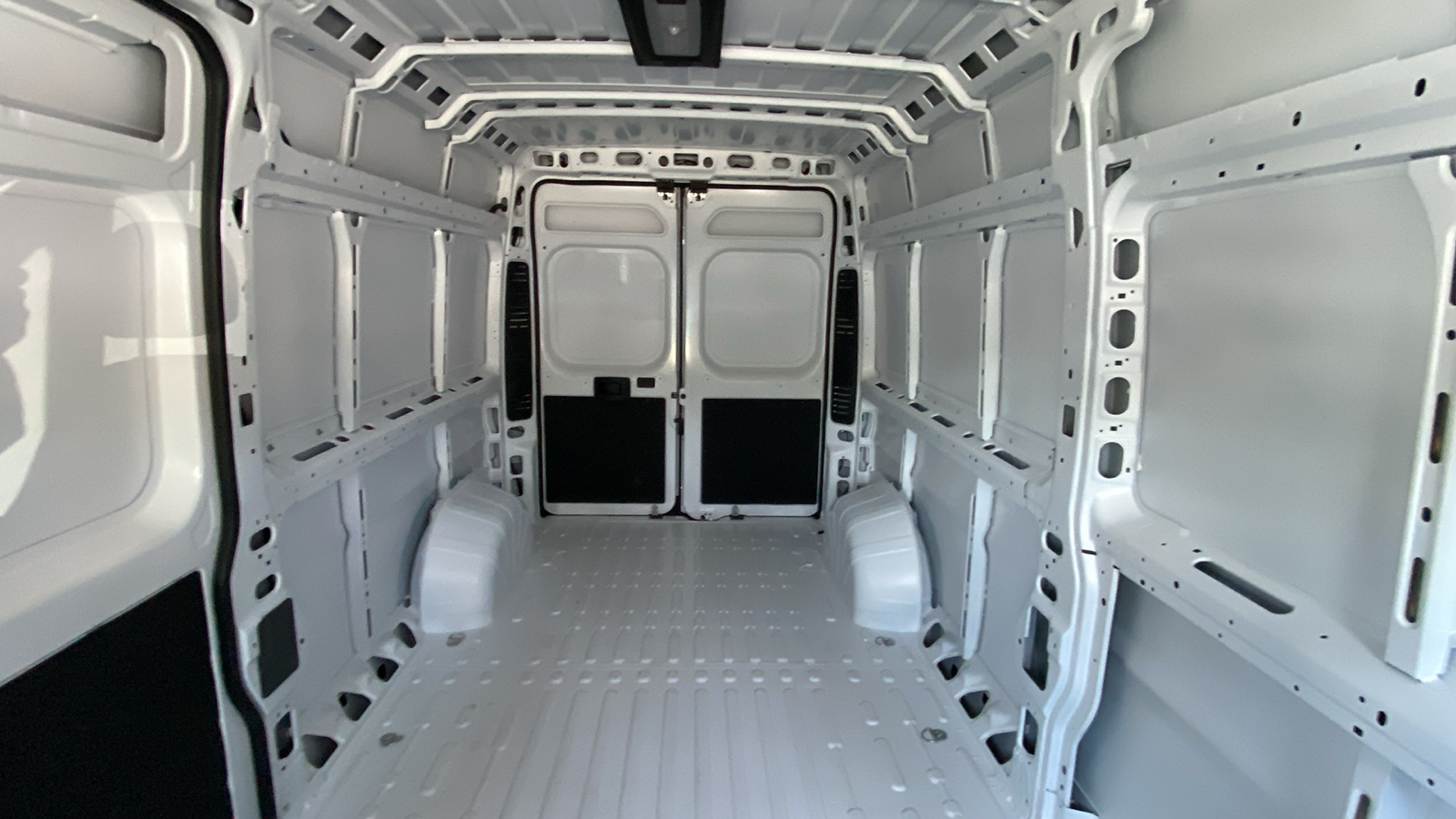 2024 Ram ProMaster 2500 High Roof 31