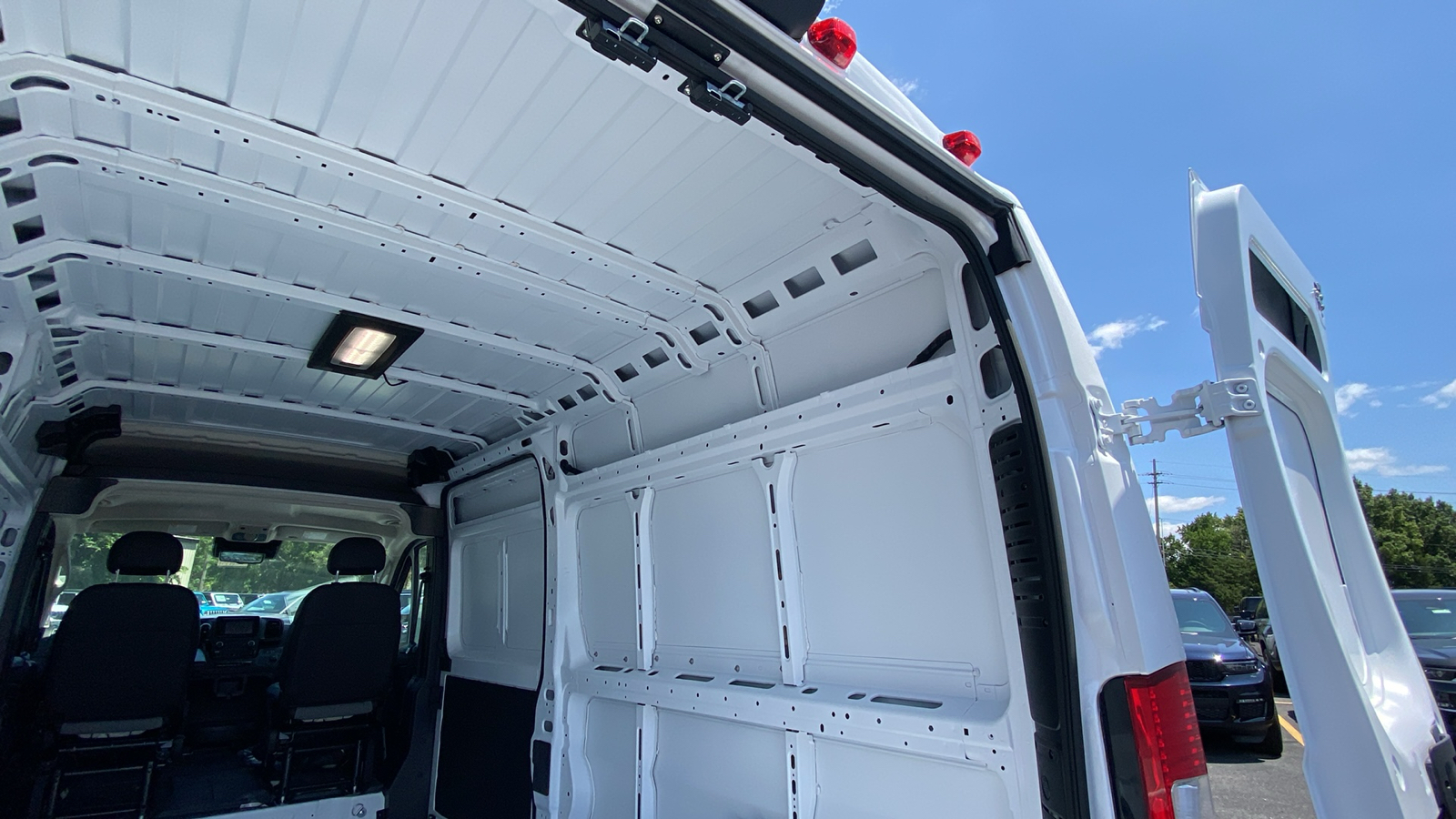 2024 Ram ProMaster 2500 High Roof 38