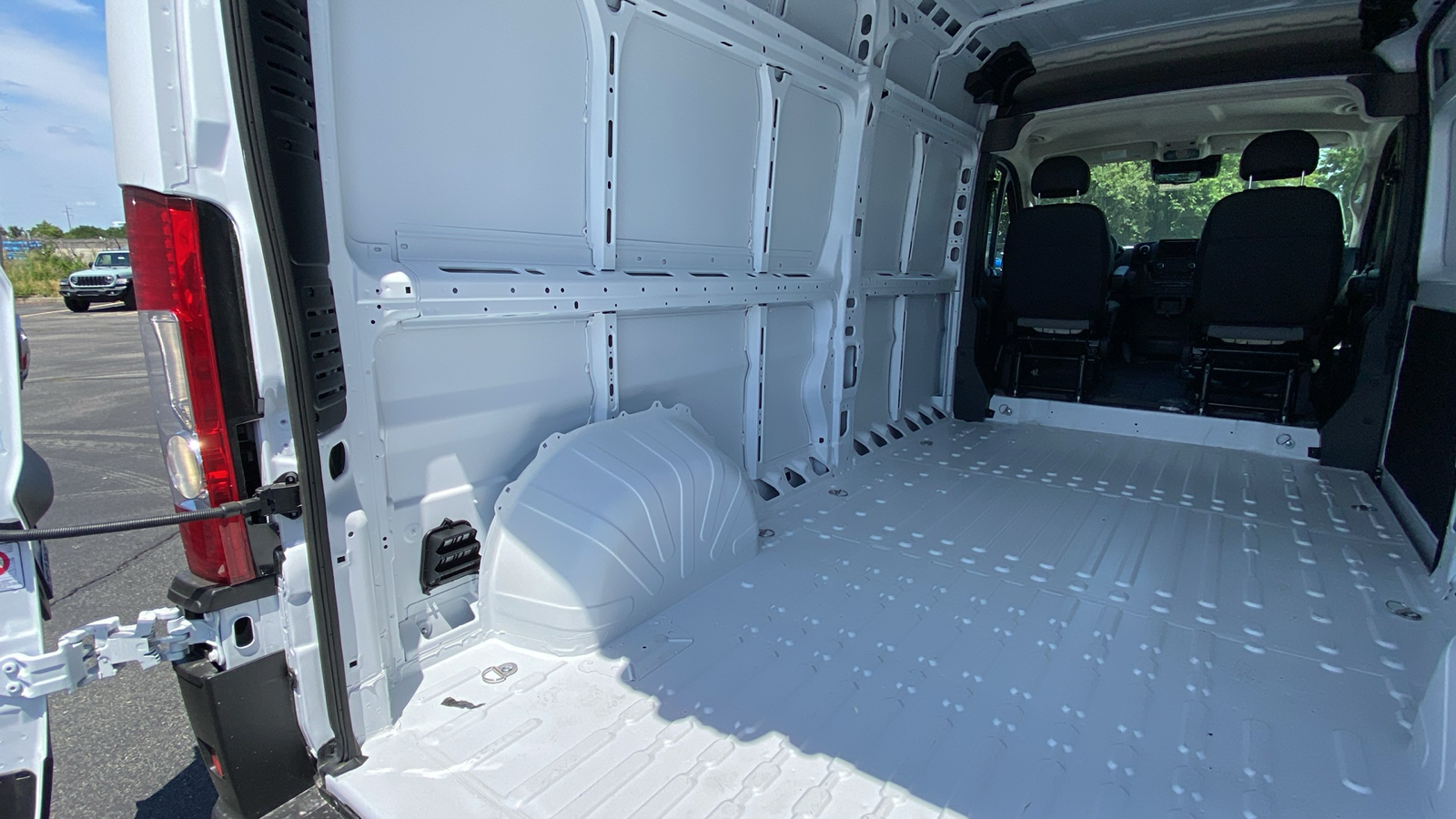 2024 Ram ProMaster 2500 High Roof 39