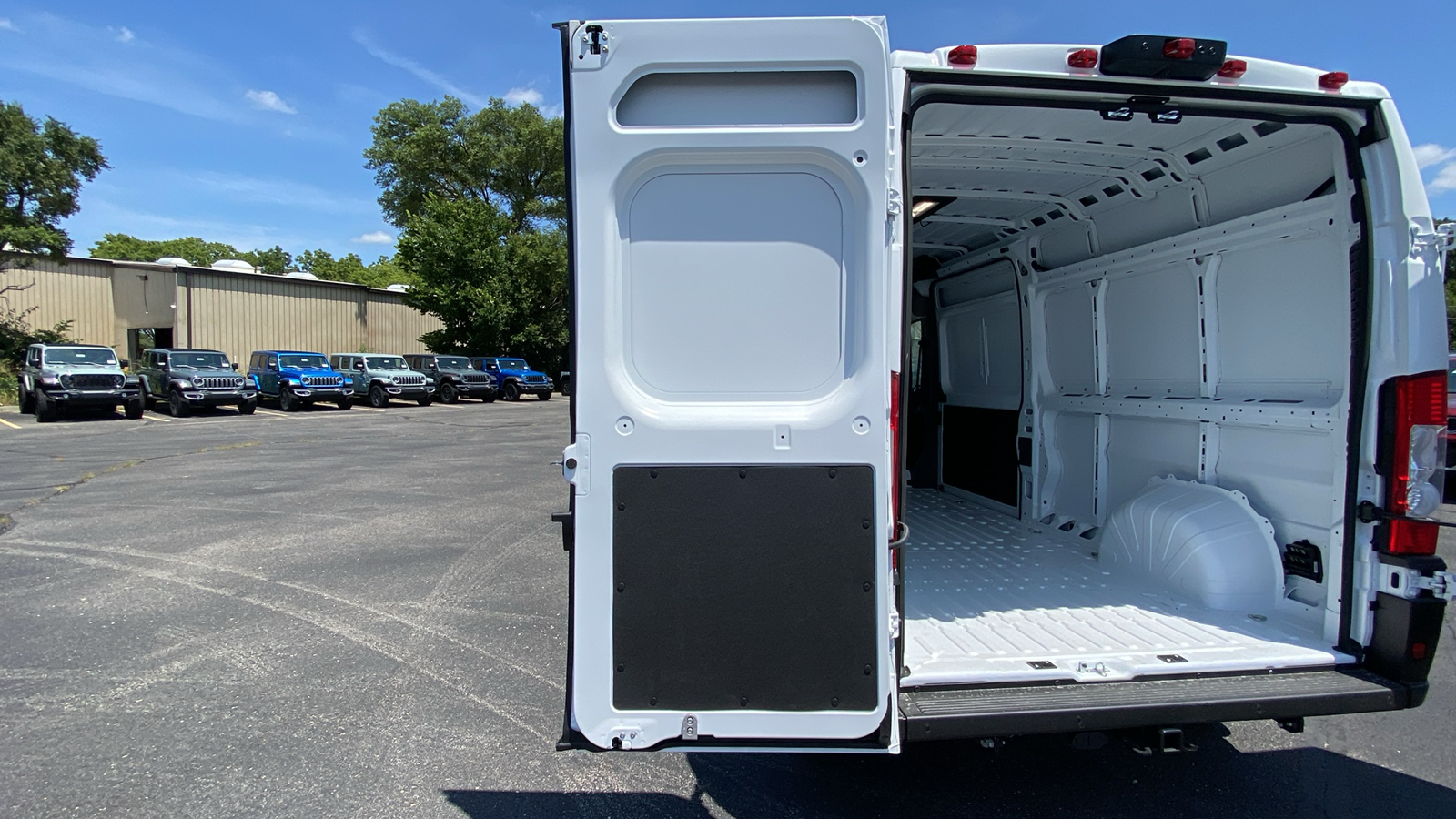 2024 Ram ProMaster 2500 High Roof 41