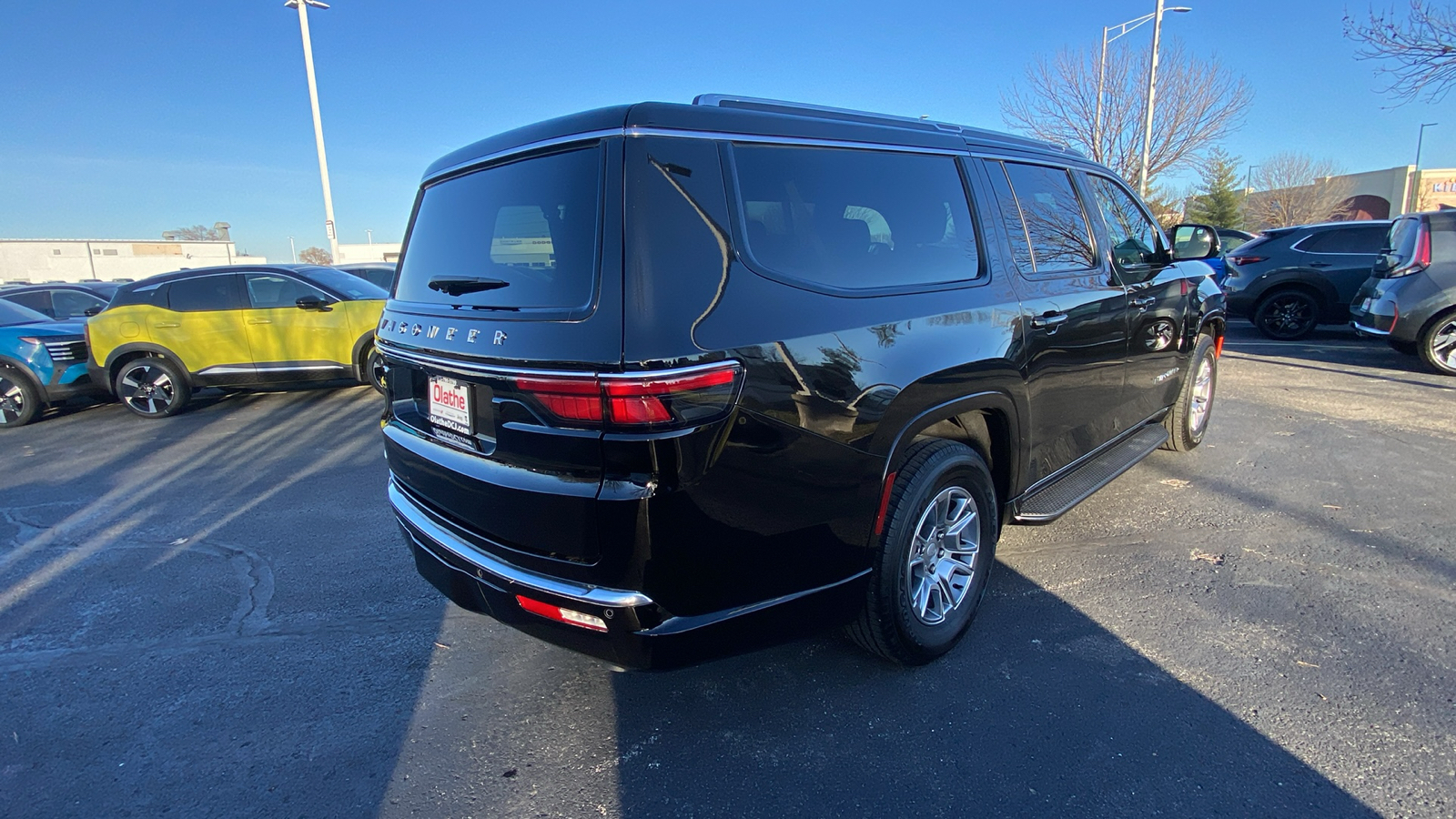 2023 Jeep Wagoneer L Base 6