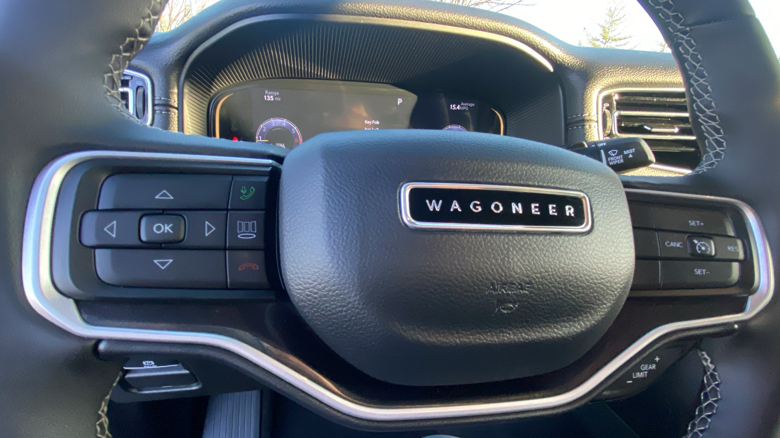 2023 Jeep Wagoneer L Base 14