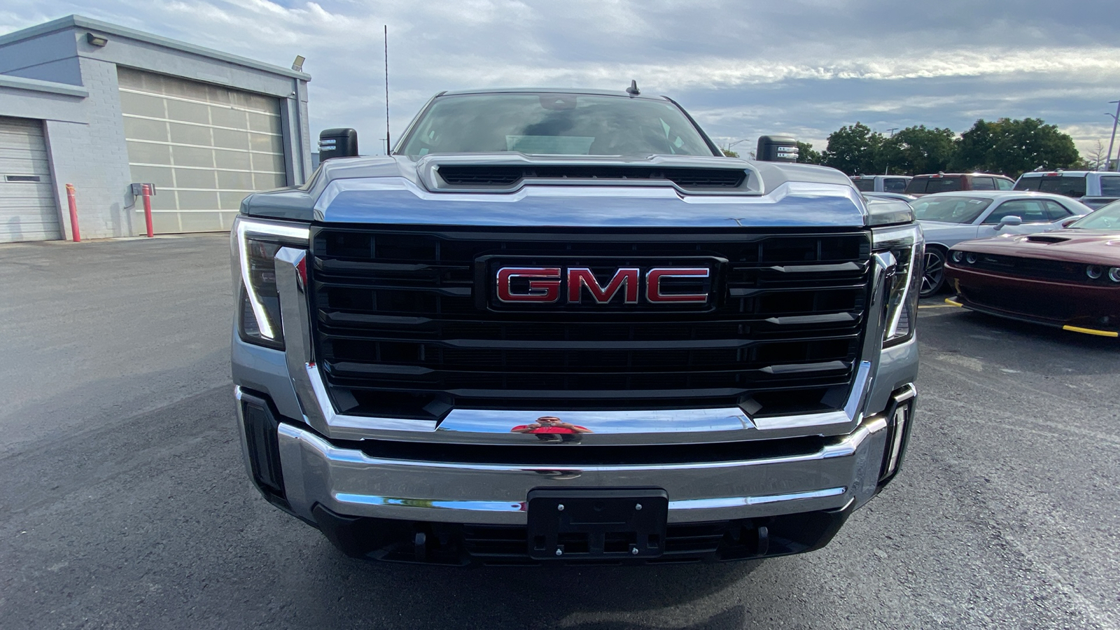 2024 GMC Sierra 2500HD Pro 2