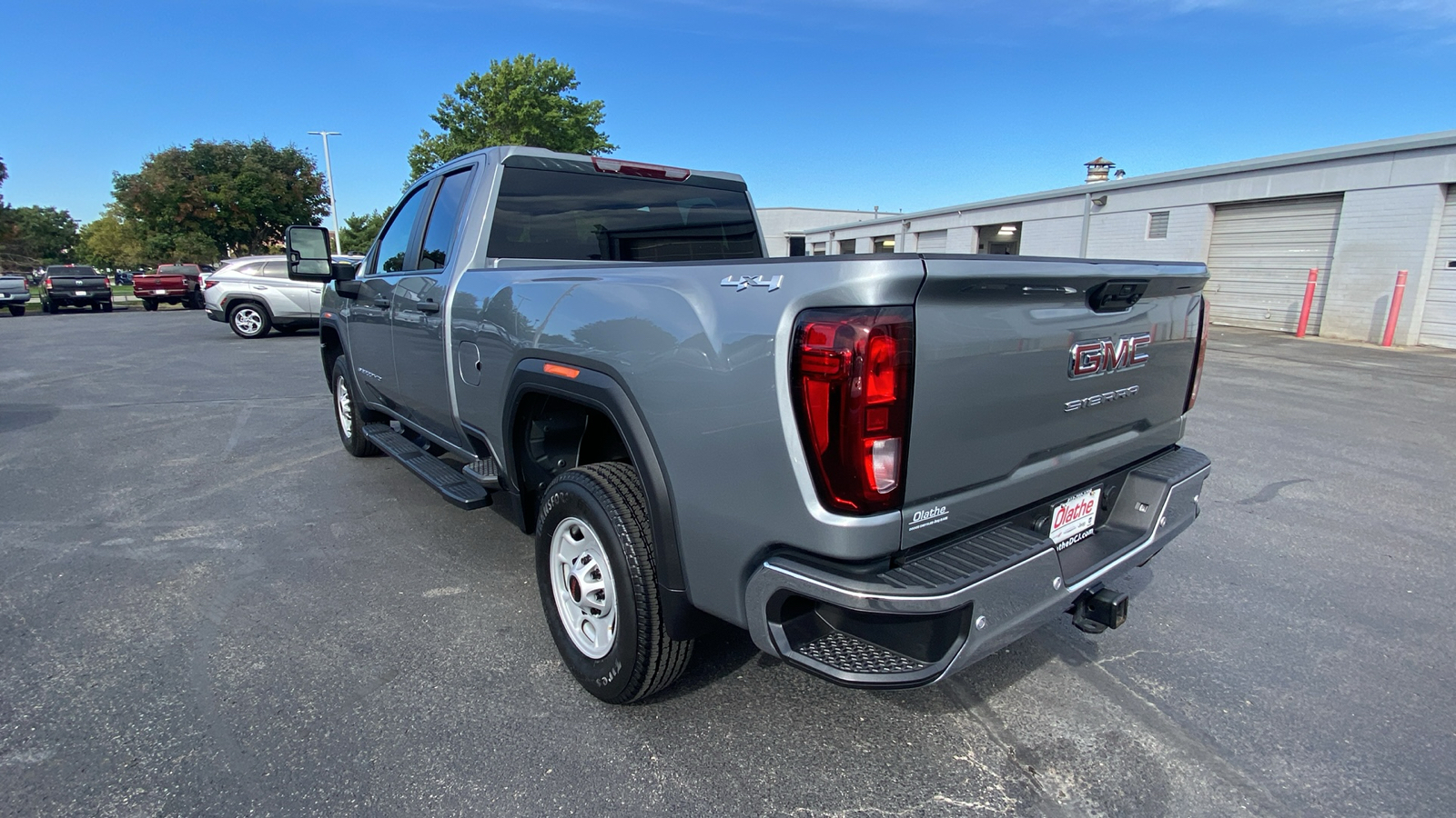 2024 GMC Sierra 2500HD Pro 8