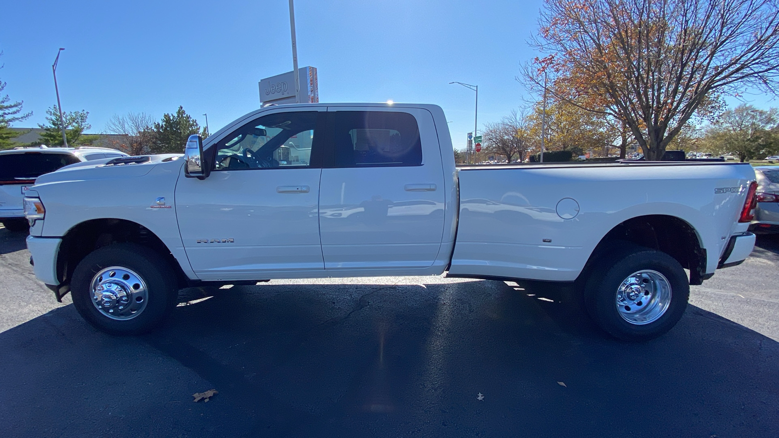 2024 Ram 3500 Laramie 8