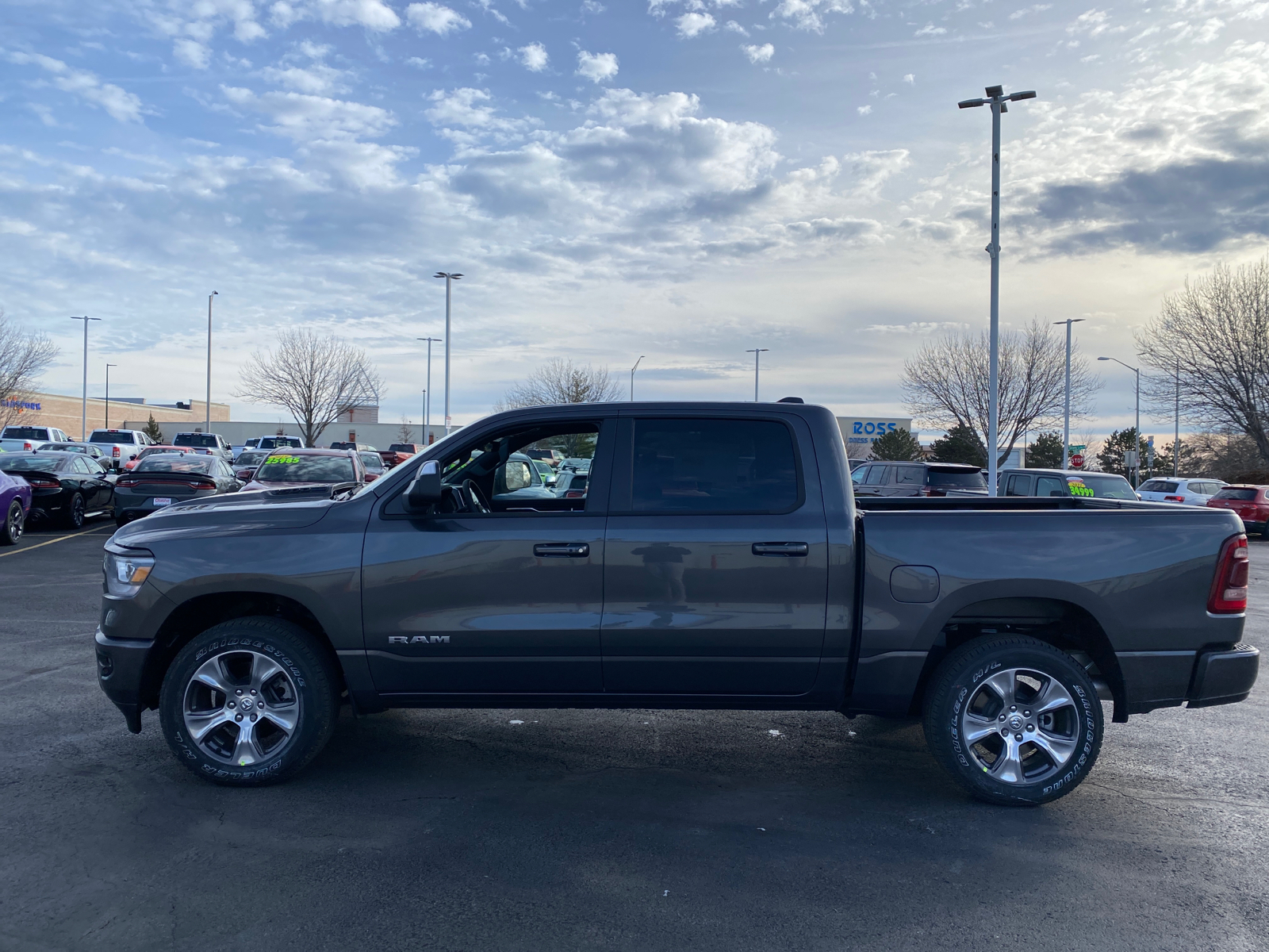 2024 Ram 1500 Laramie 2