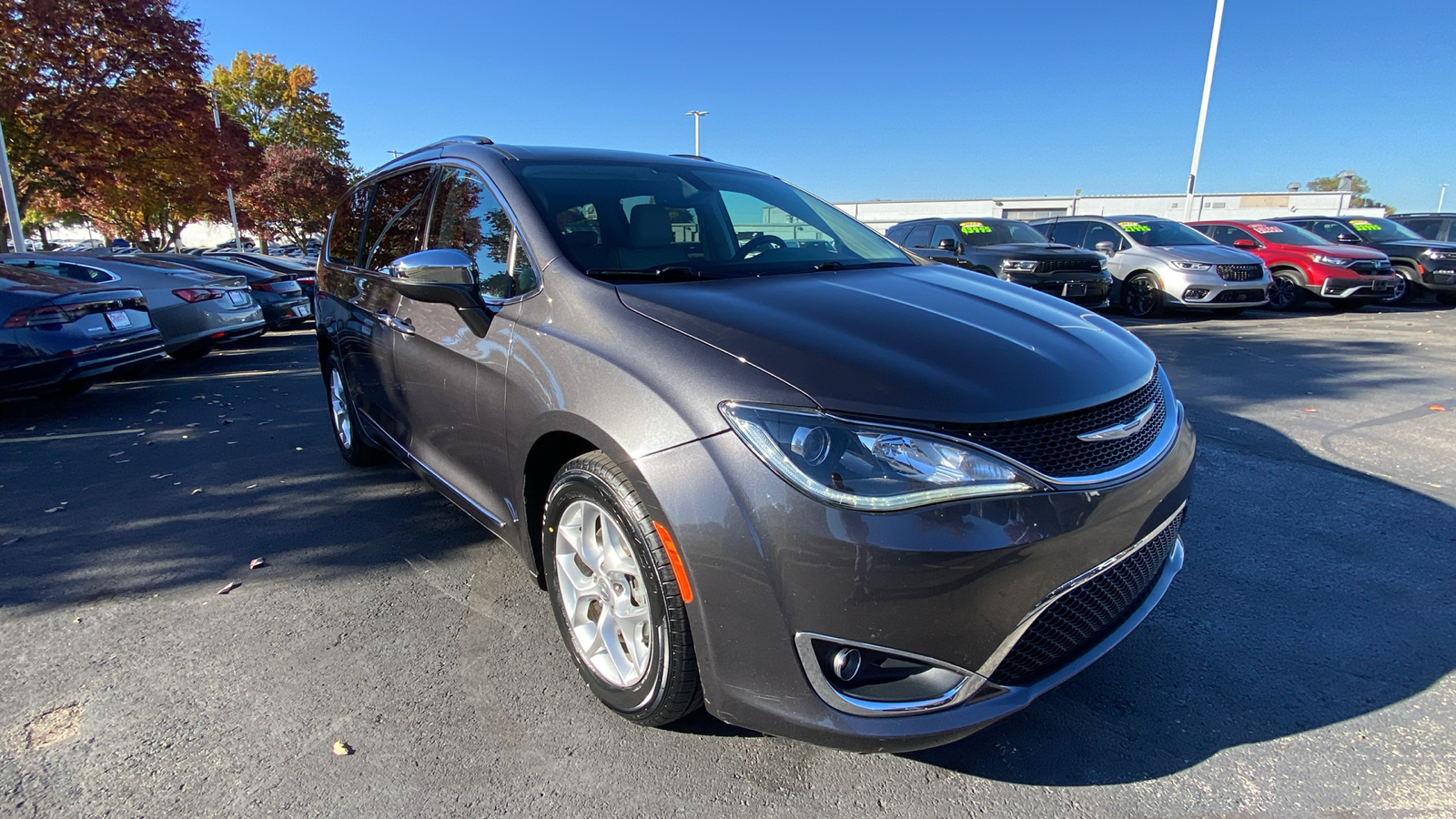 2020 Chrysler Pacifica Limited 3