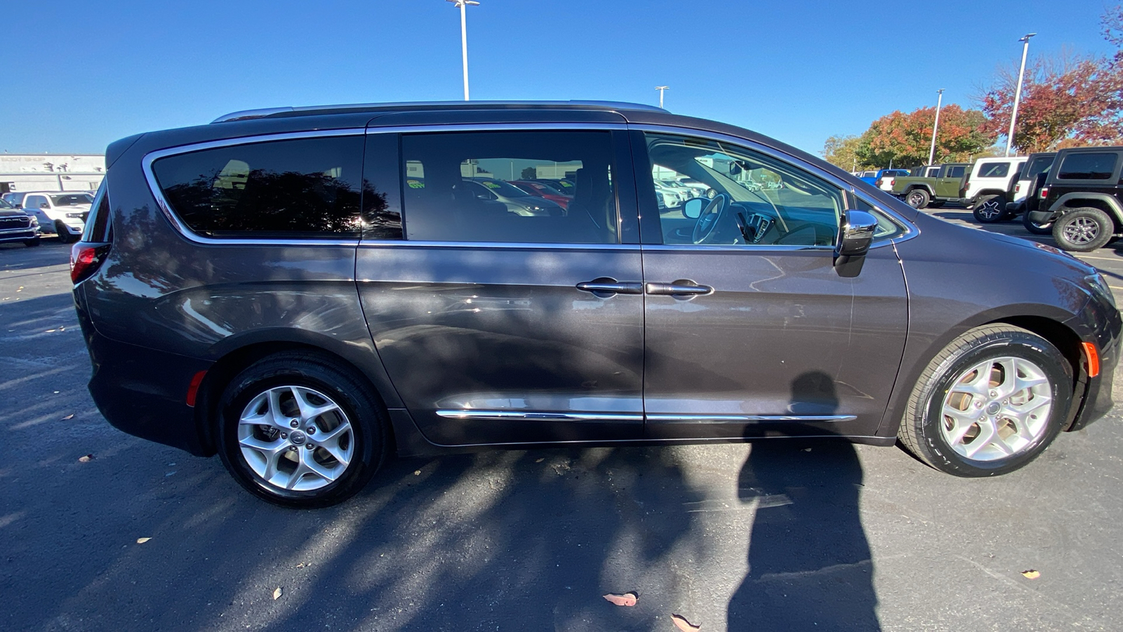 2020 Chrysler Pacifica Limited 4