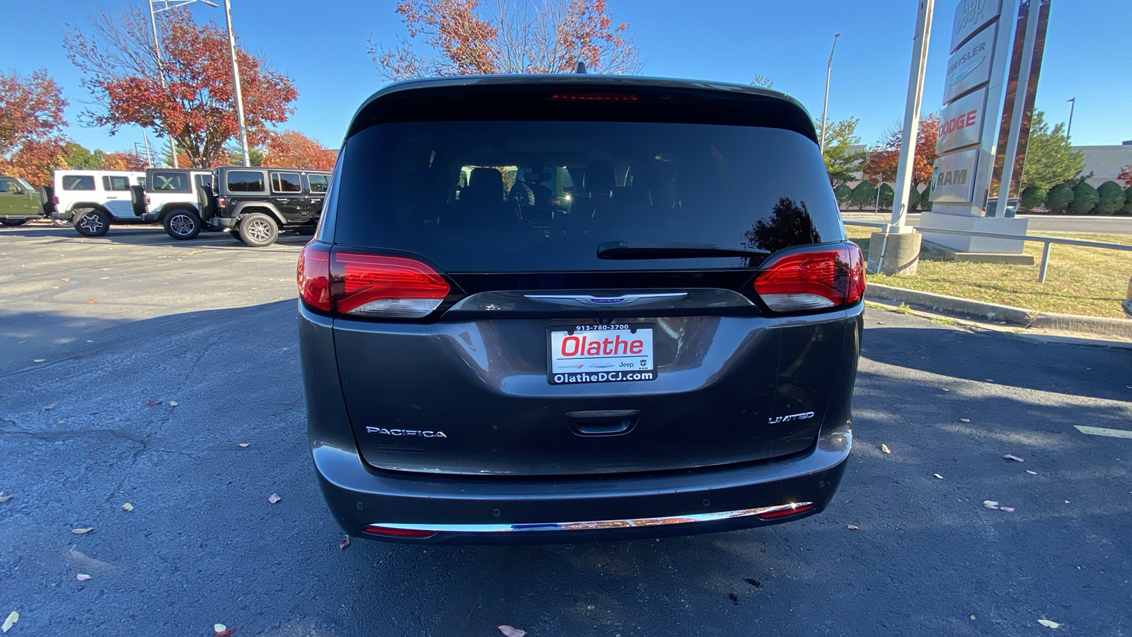 2020 Chrysler Pacifica Limited 6