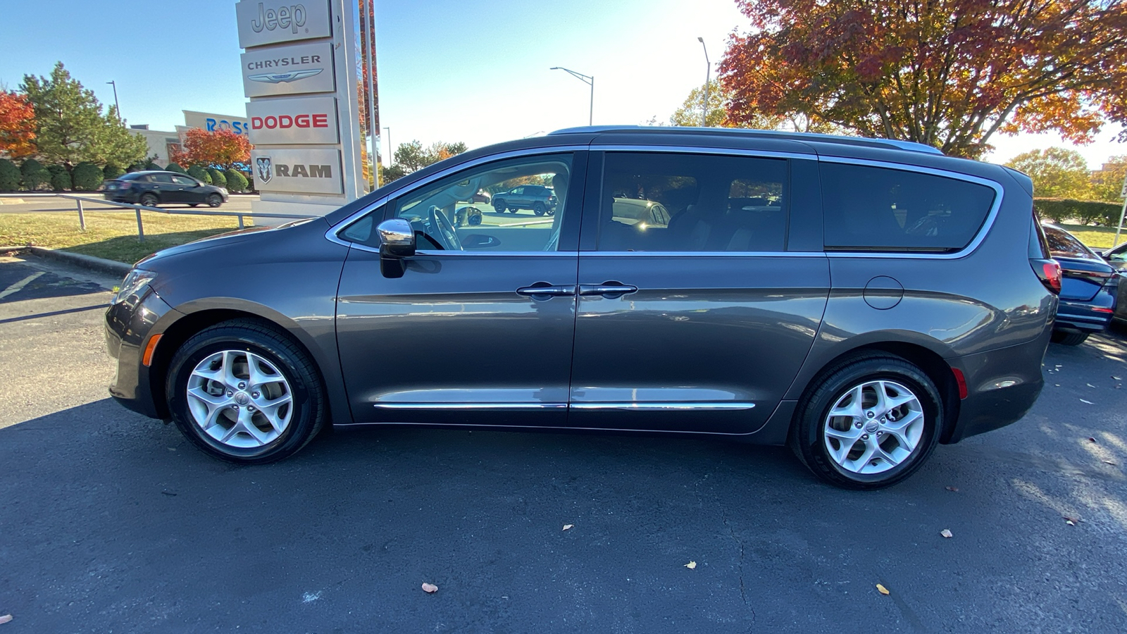 2020 Chrysler Pacifica Limited 8