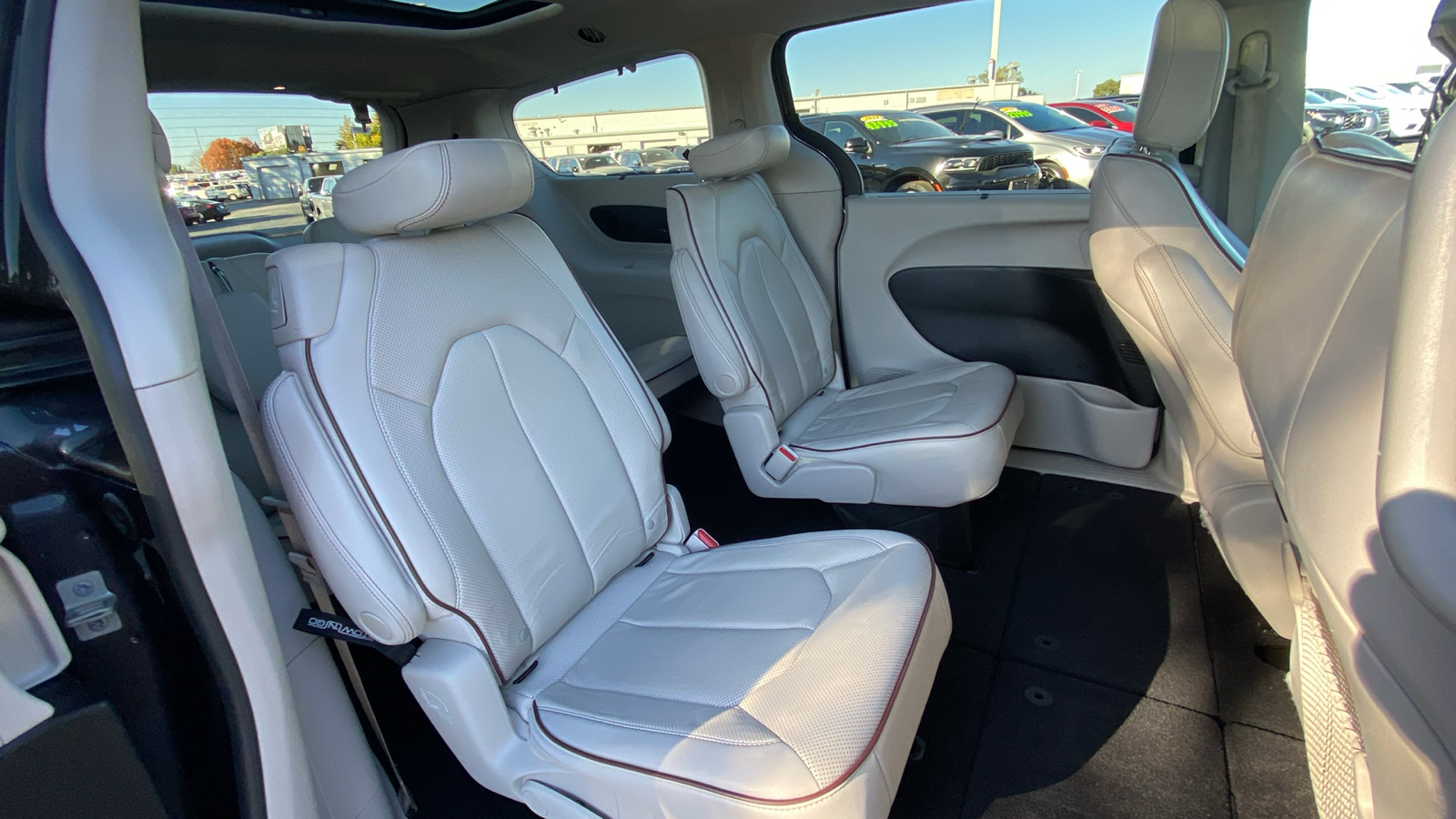 2020 Chrysler Pacifica Limited 35