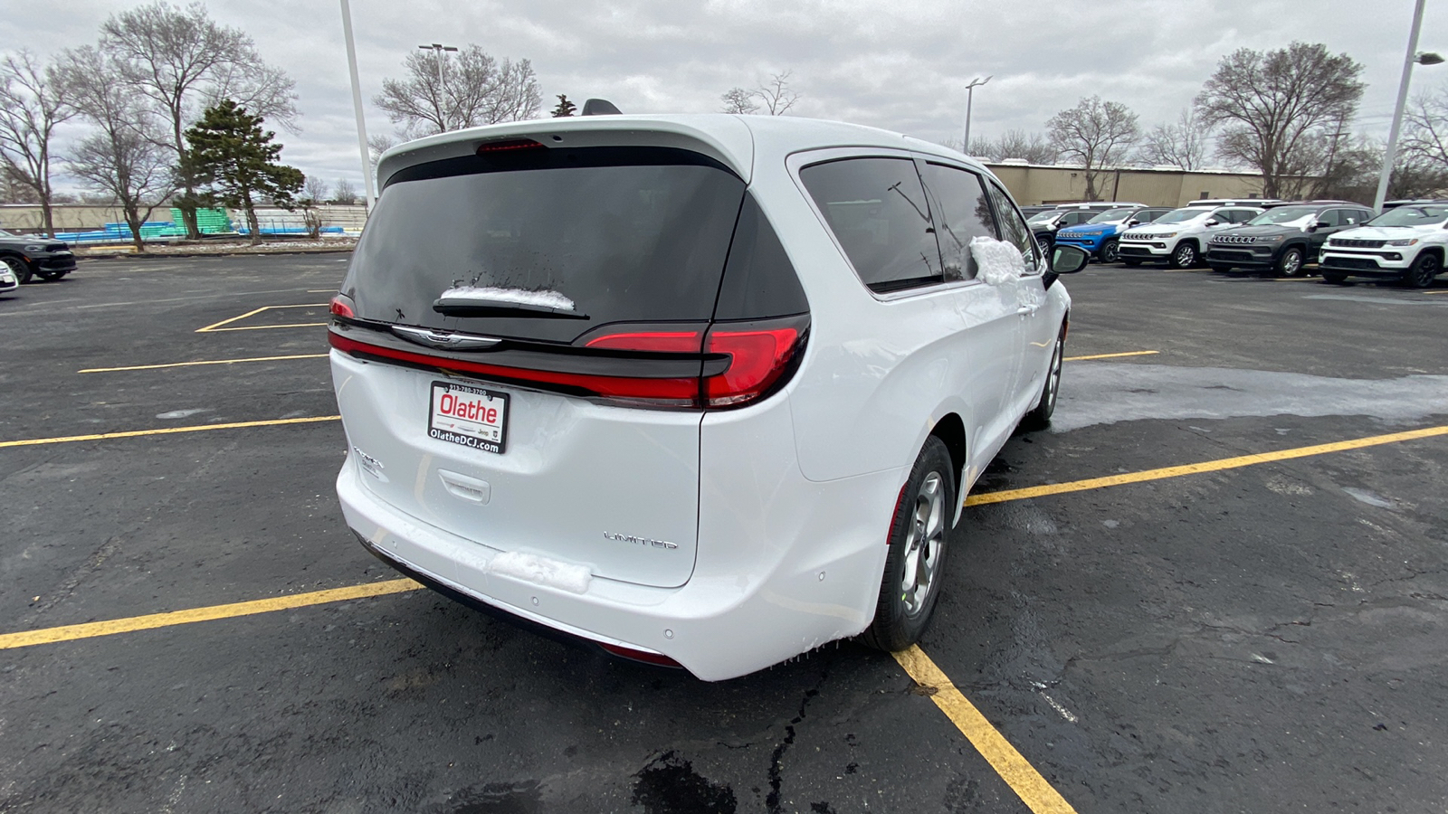 2024 Chrysler Pacifica Limited 5