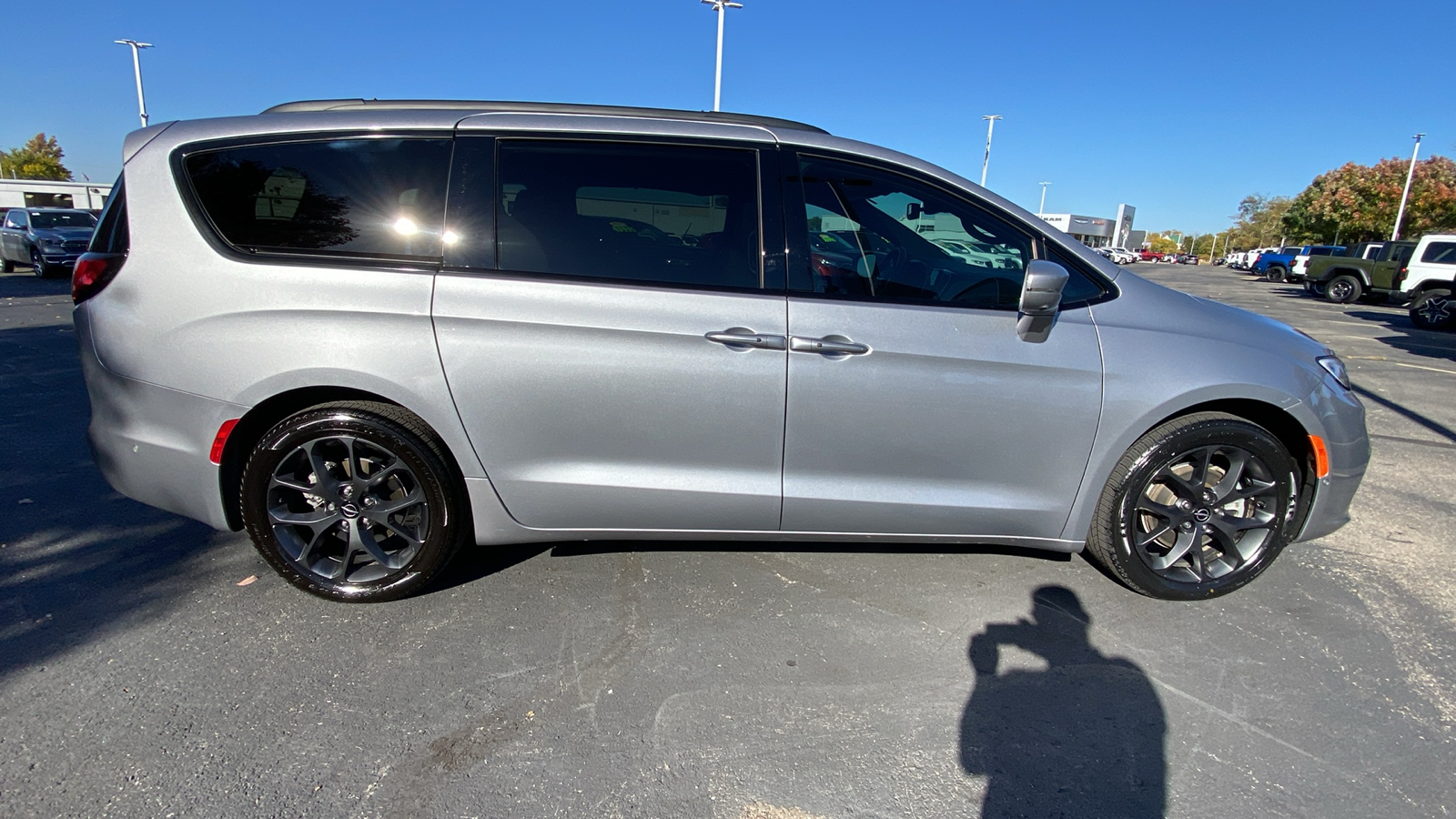 2021 Chrysler Pacifica Touring L 4