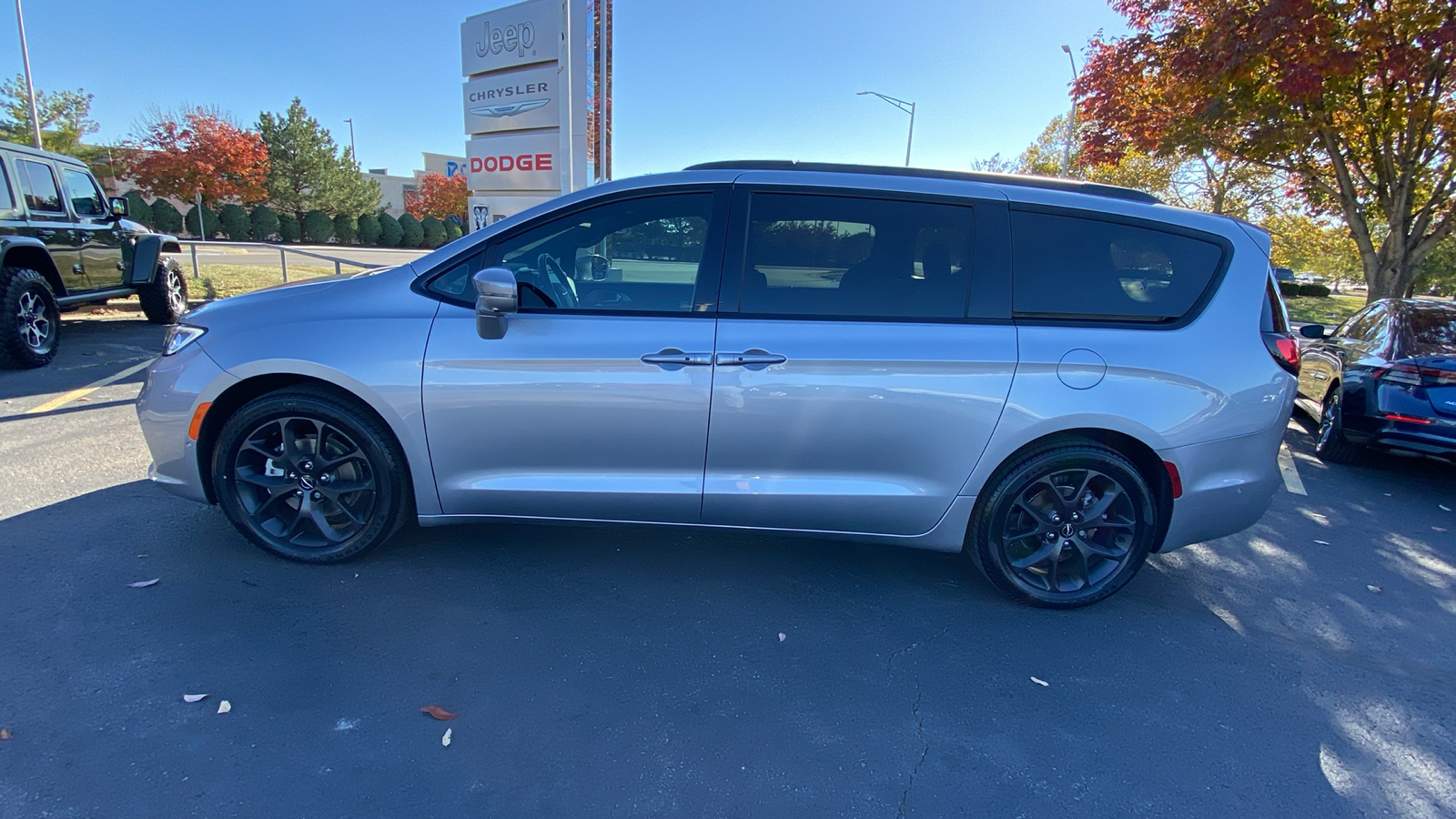 2021 Chrysler Pacifica Touring L 9