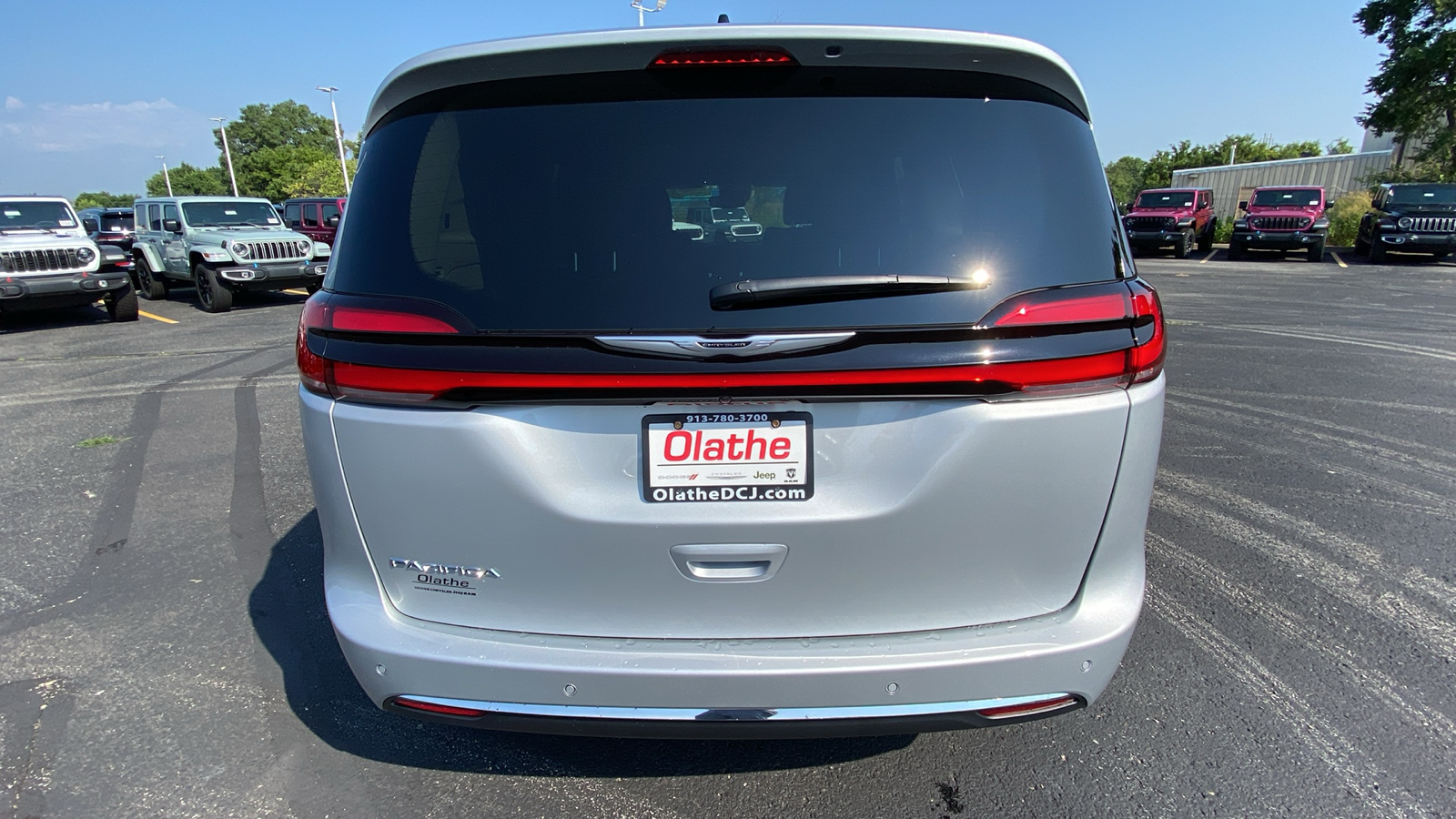 2024 Chrysler Pacifica Touring L 6