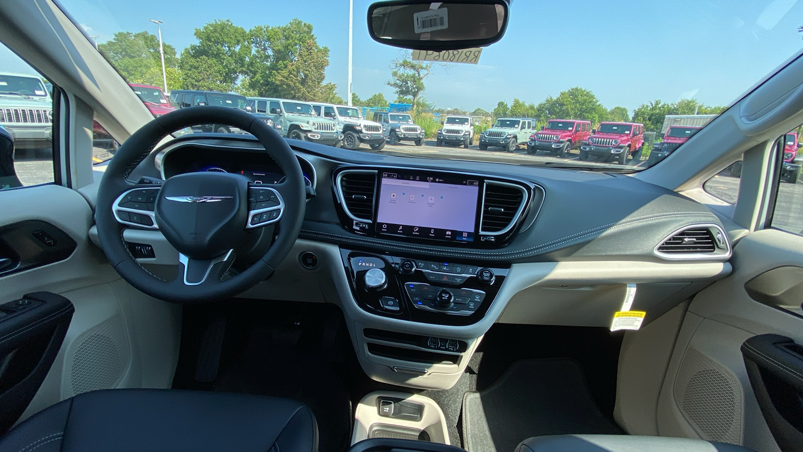 2024 Chrysler Pacifica Touring L 40