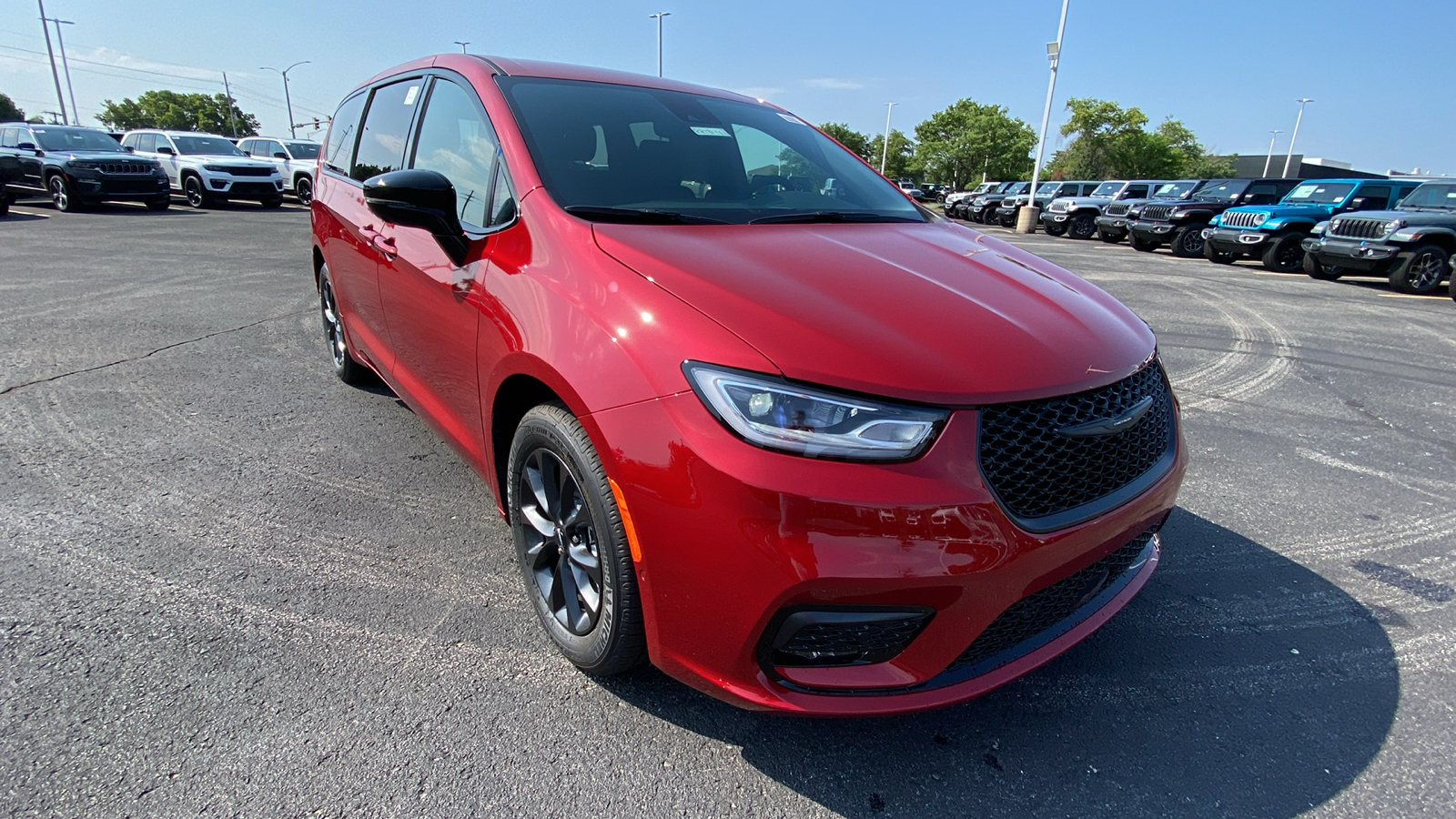 2024 Chrysler Pacifica Hybrid Select 3