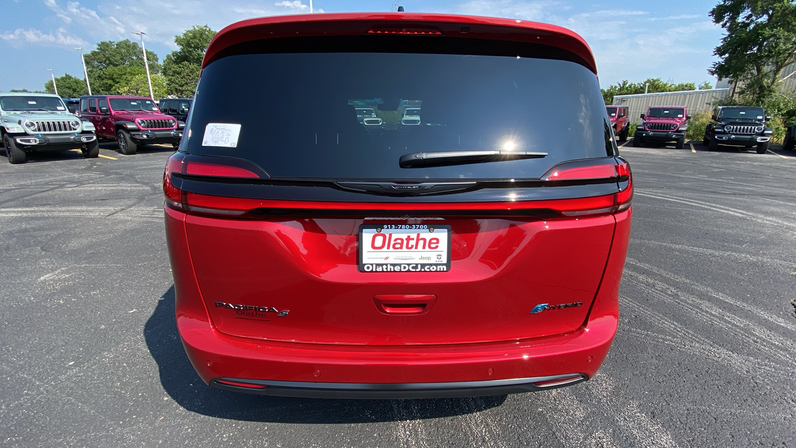 2024 Chrysler Pacifica Hybrid Select 6