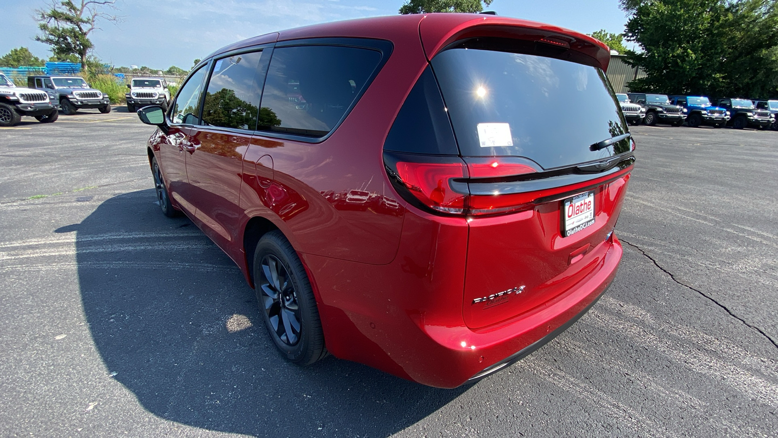 2024 Chrysler Pacifica Hybrid Select 9