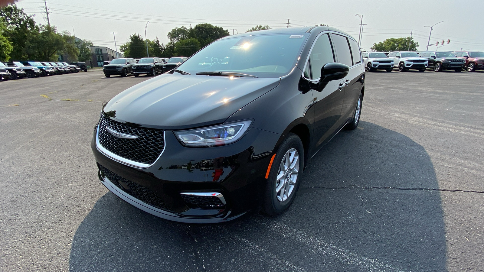 2024 Chrysler Pacifica Touring L 1