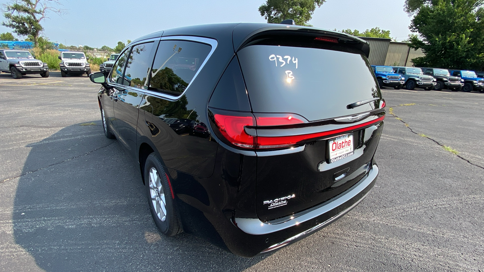 2024 Chrysler Pacifica Touring L 7