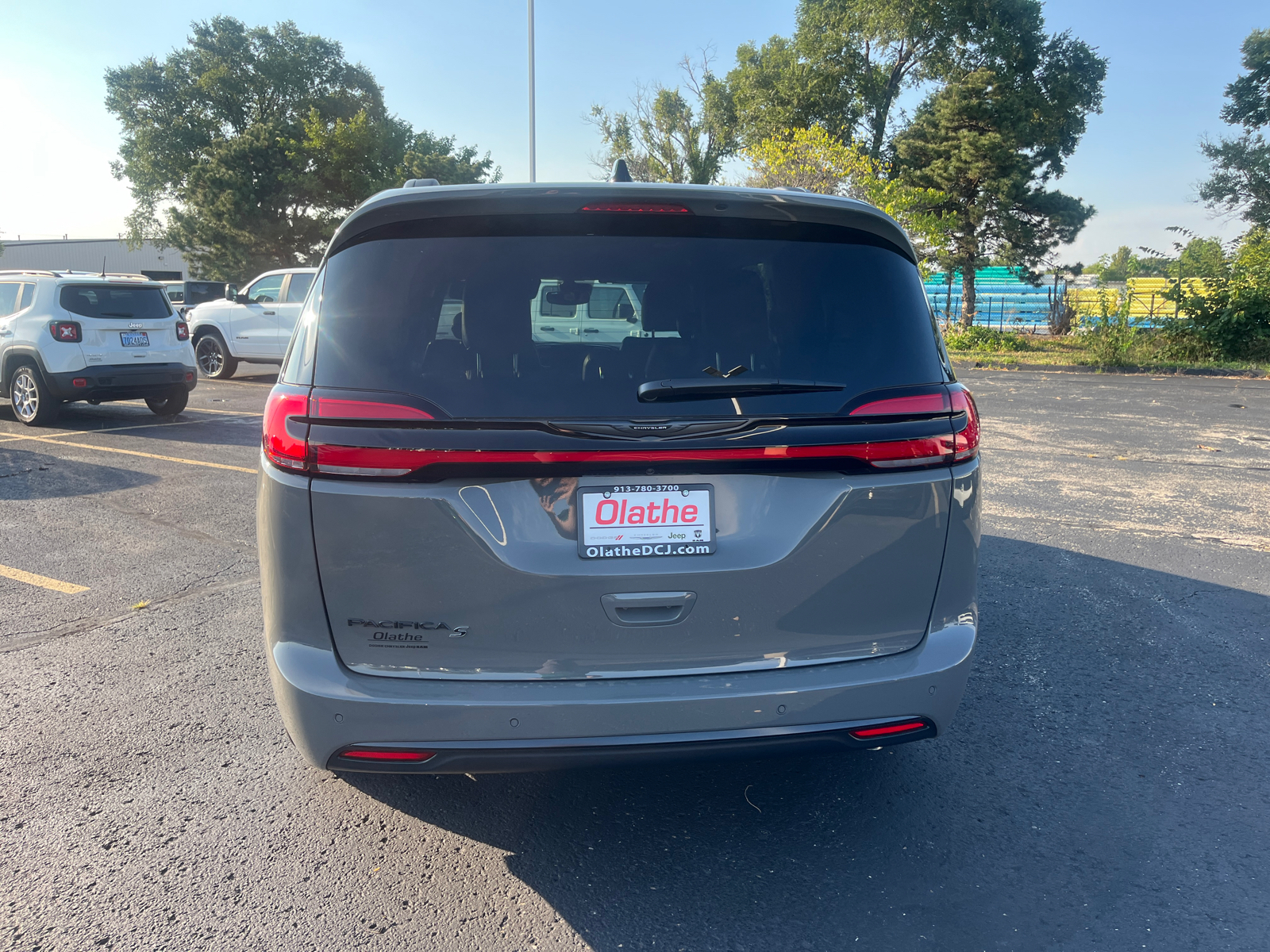 2024 Chrysler Pacifica Touring L 4