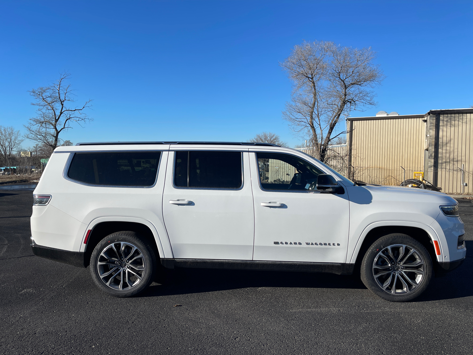 2024 Jeep Grand Wagoneer L Series III 6