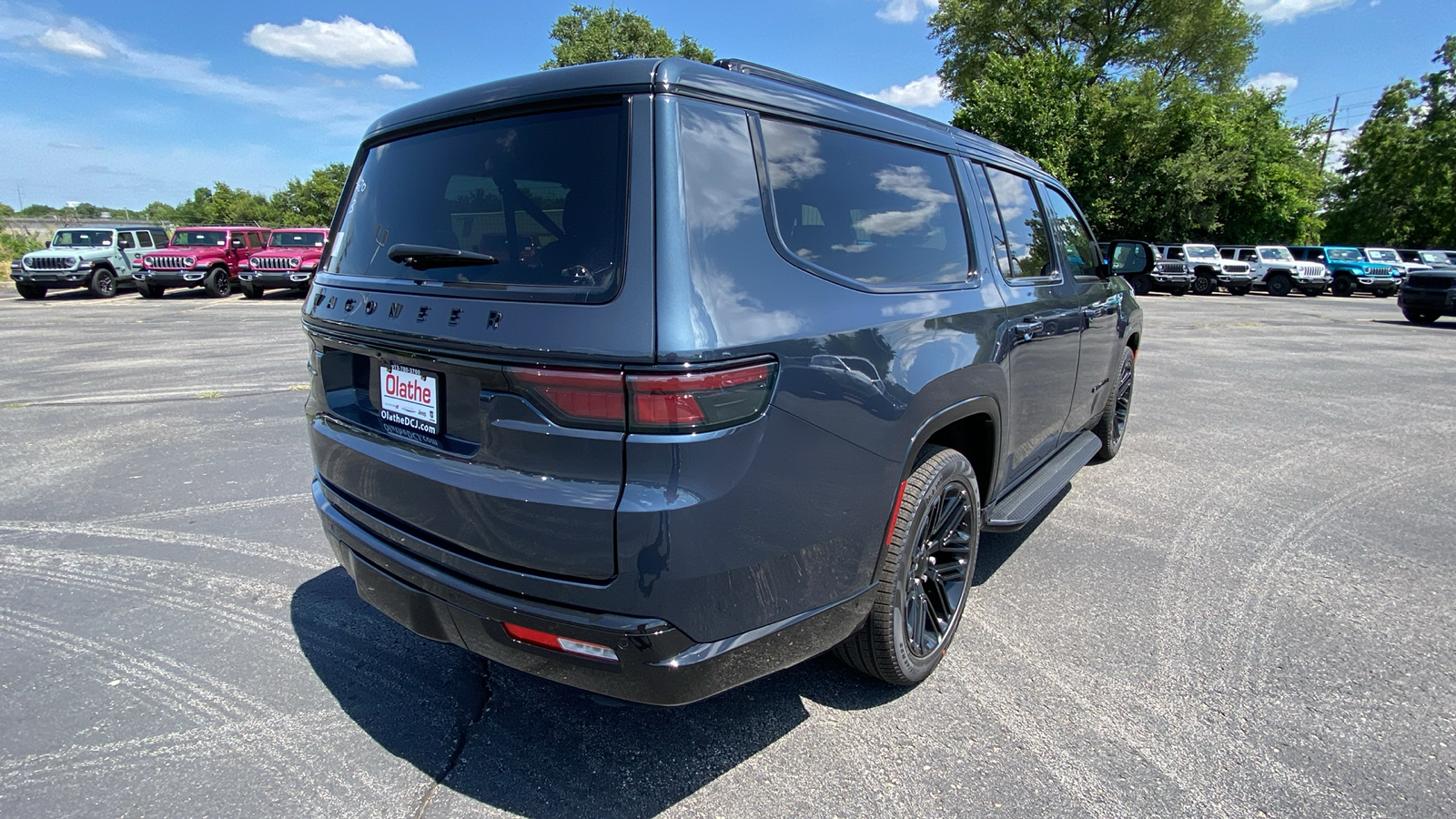 2024 Jeep Wagoneer L Series II 5